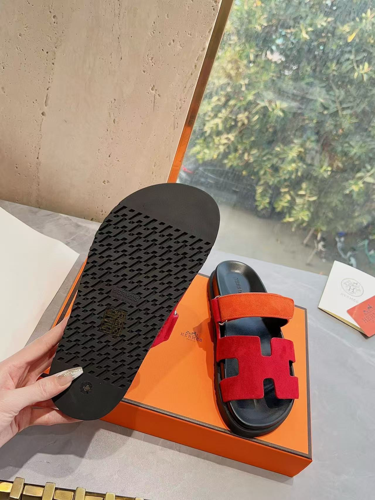 UA Hermès Chypre Sandal