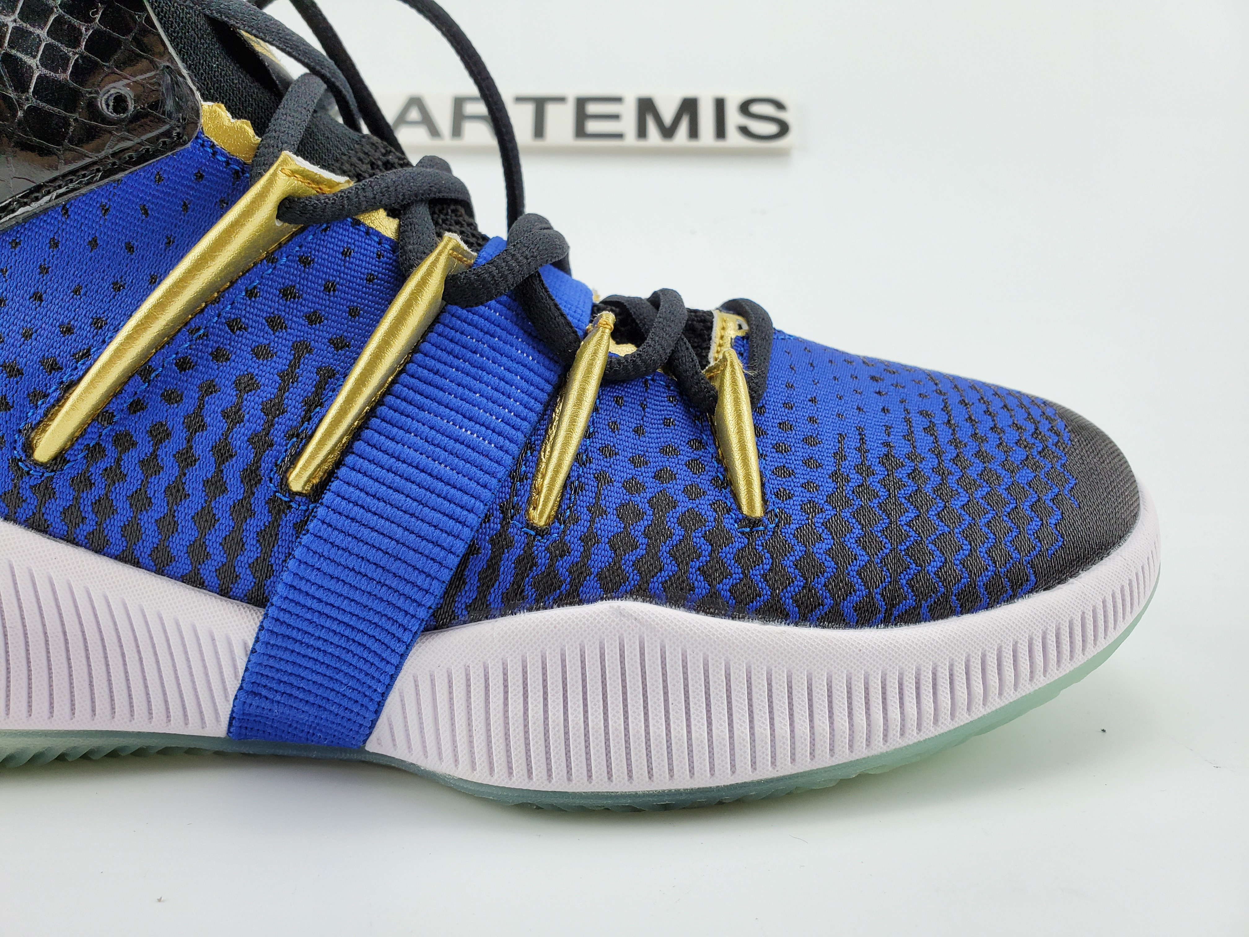 New Balance OMN1S Kawhi Leonard 2-Way