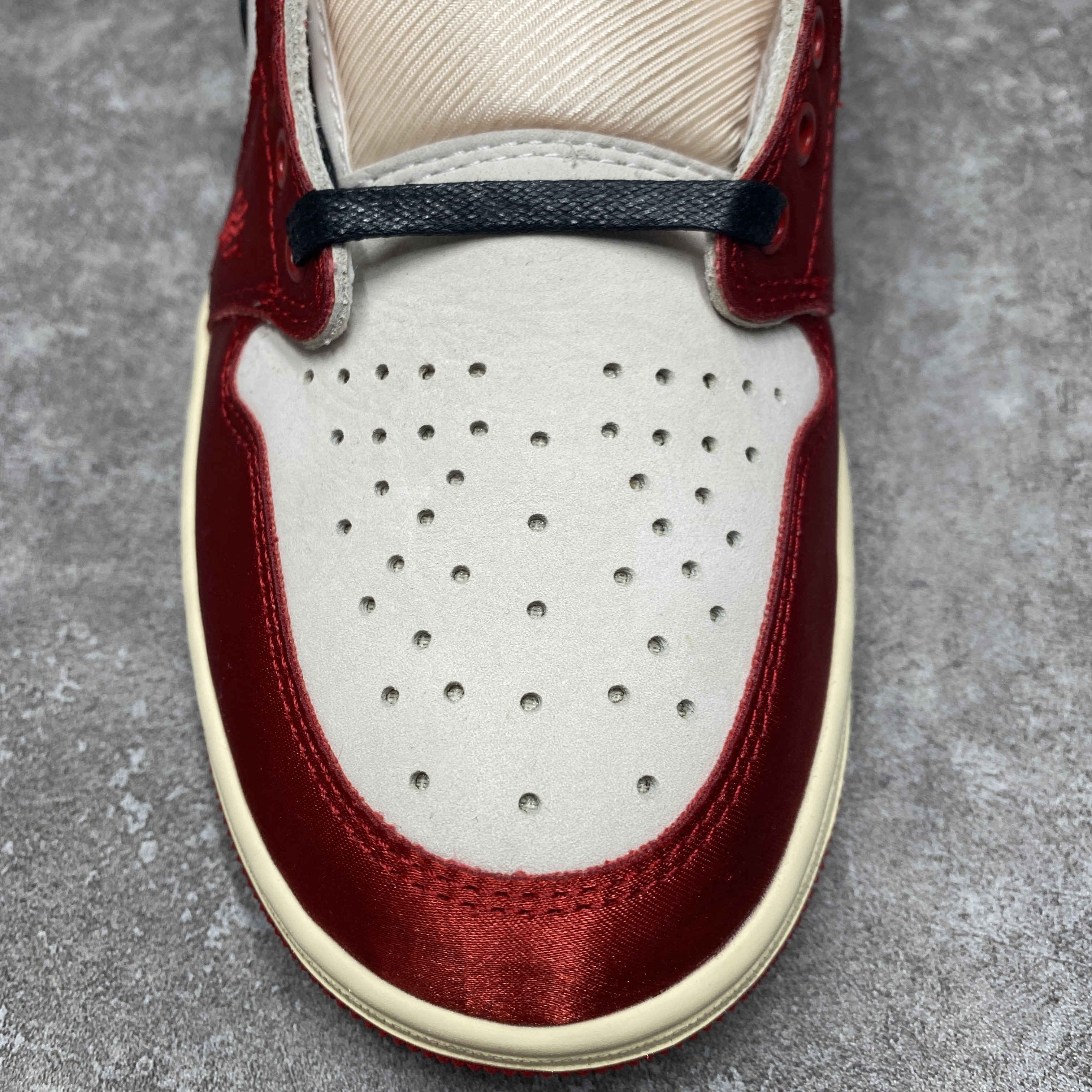 UA Jordan 1 Retro Low OG Trophy Room Away