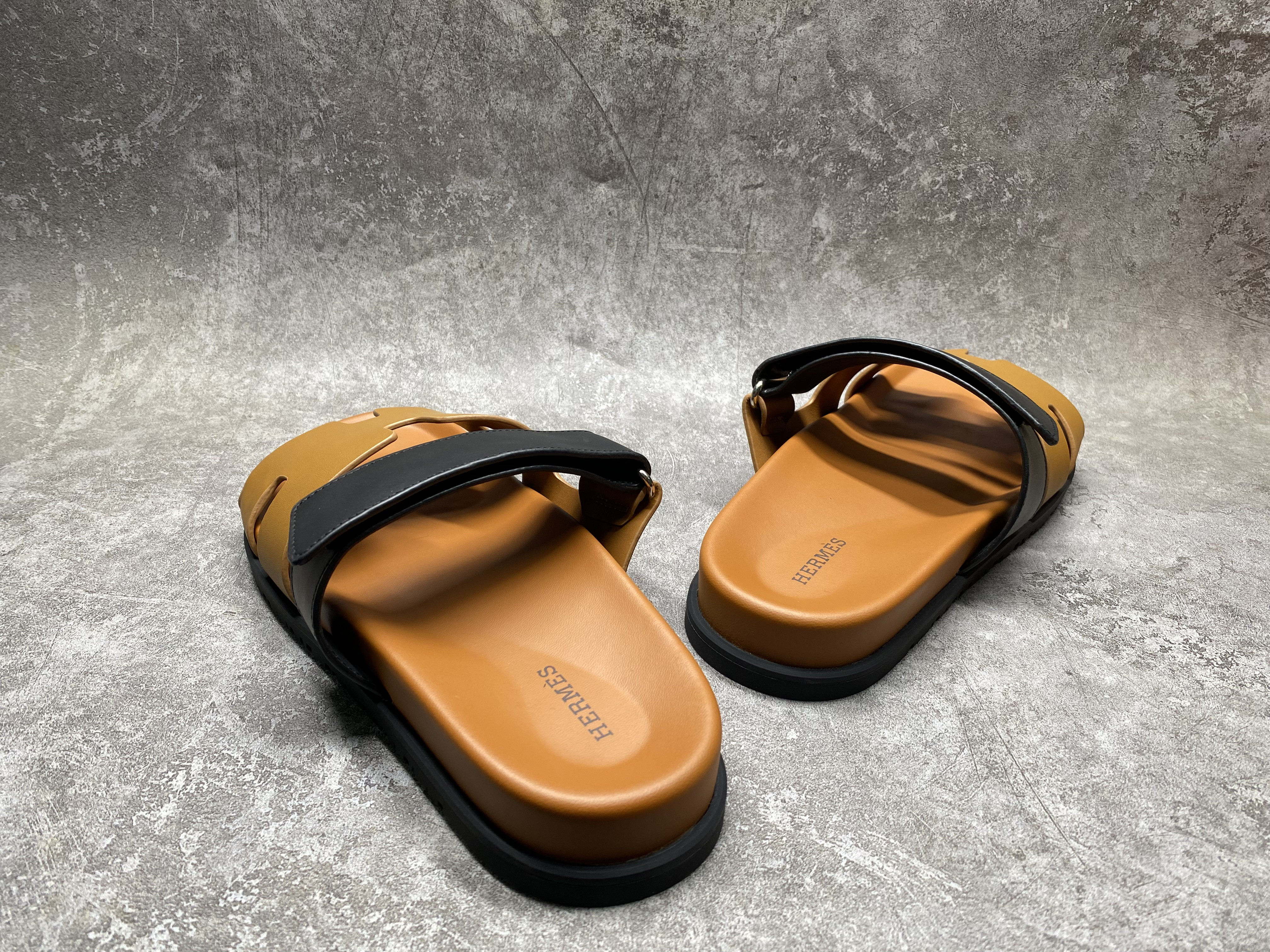UA Hermès Chypre Sandal