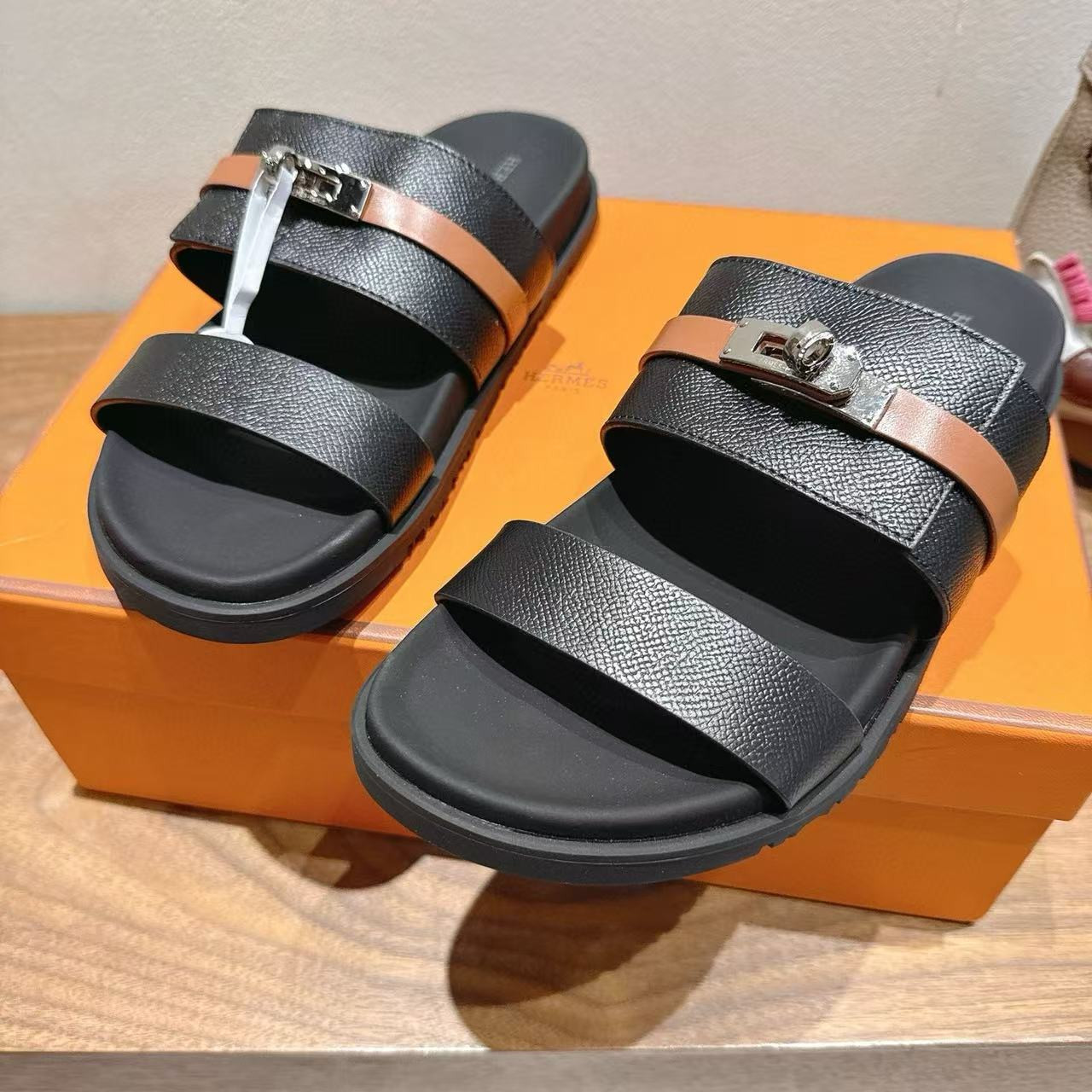UA Hermès Jackson sandal