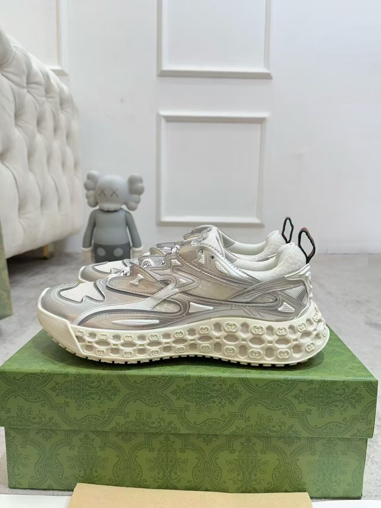 ua G*u*i cub3d sneaker