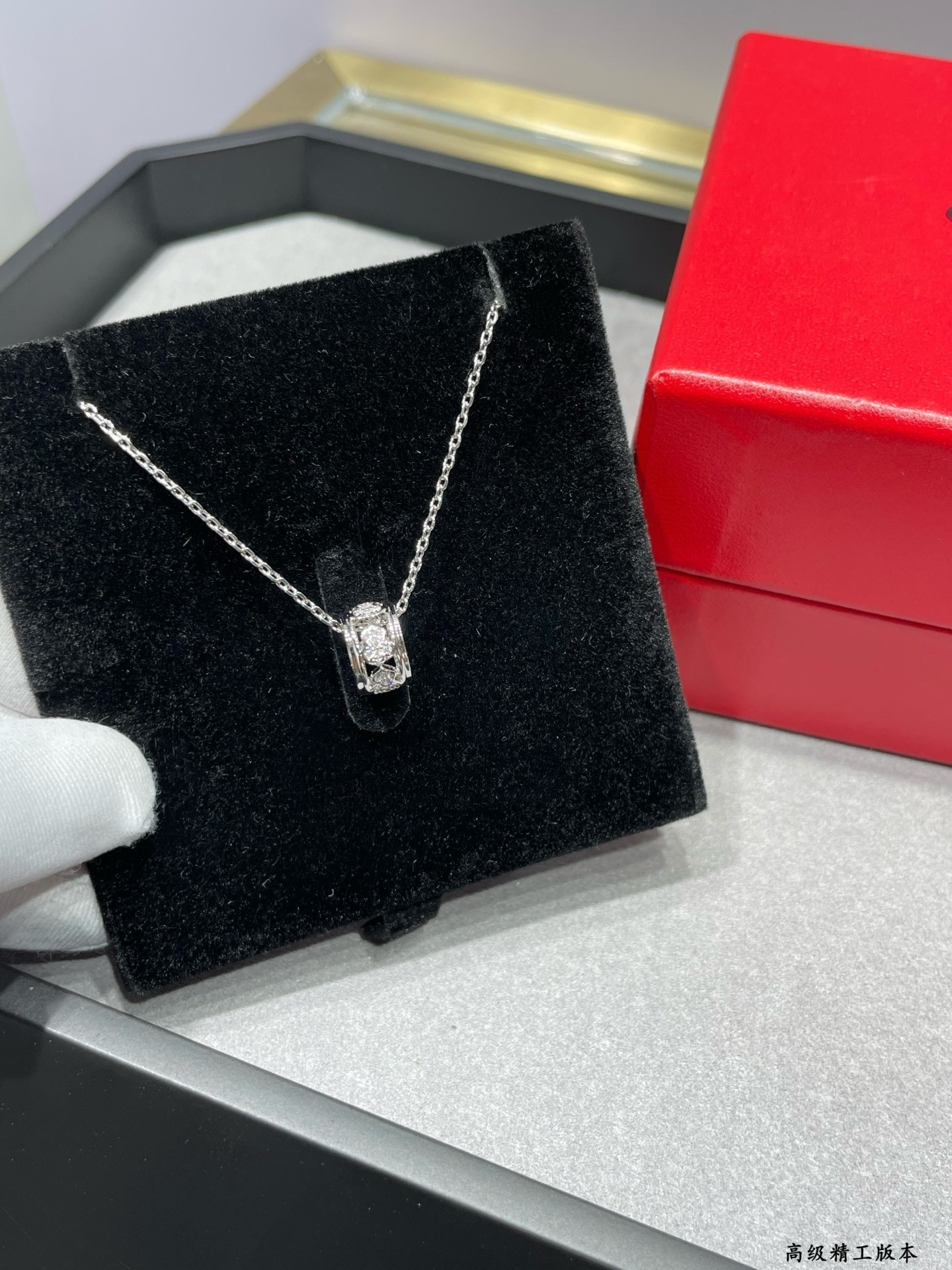 Qeelin Circle Gourd Necklace