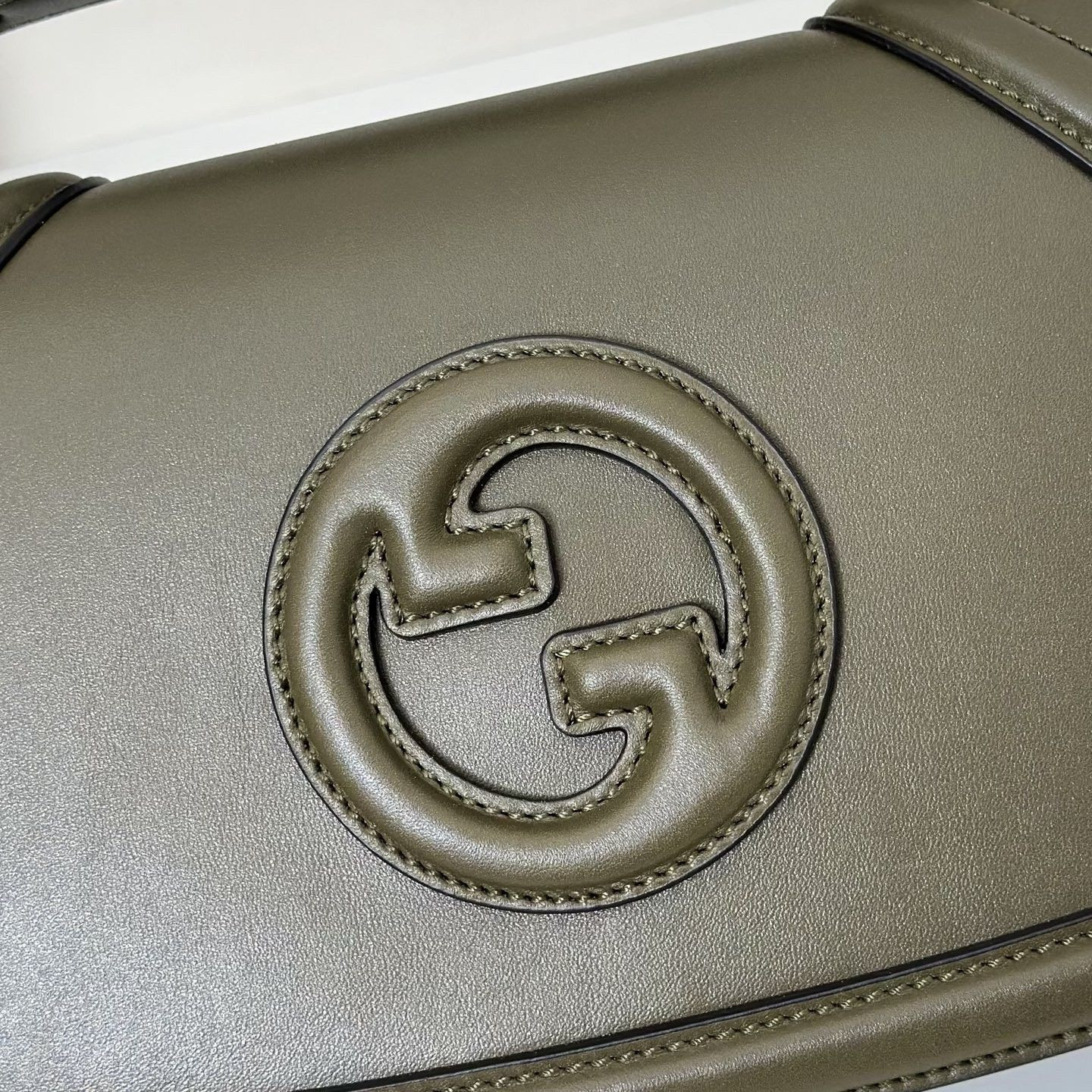 G*u*i blondie medium top handle bag 27x17x7cm