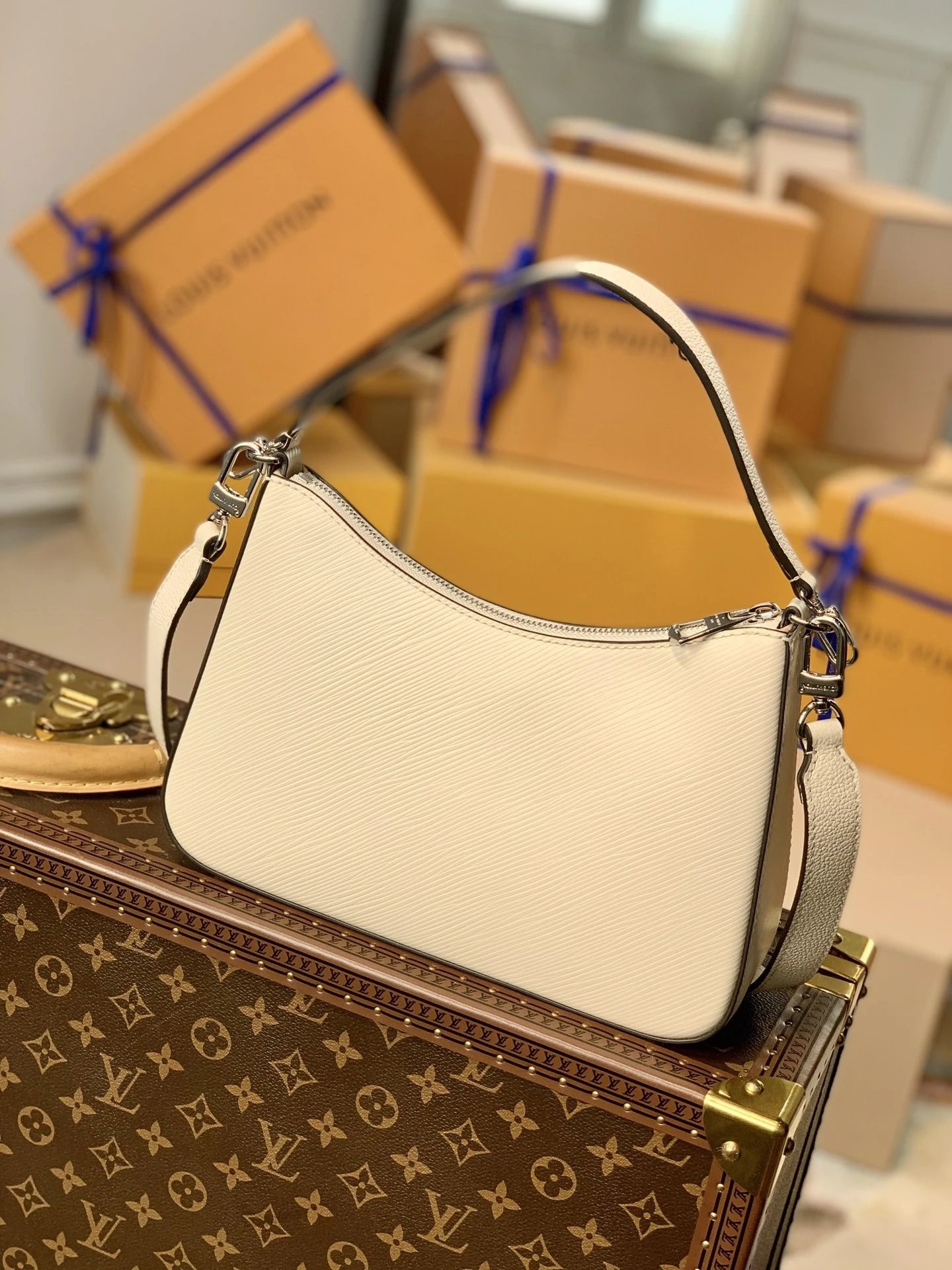 LV MARELLE M80688