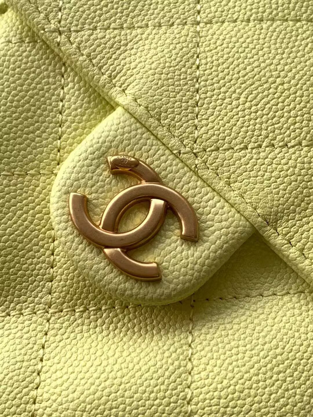 Ch*el 25c bucket bag 26x30x14cm