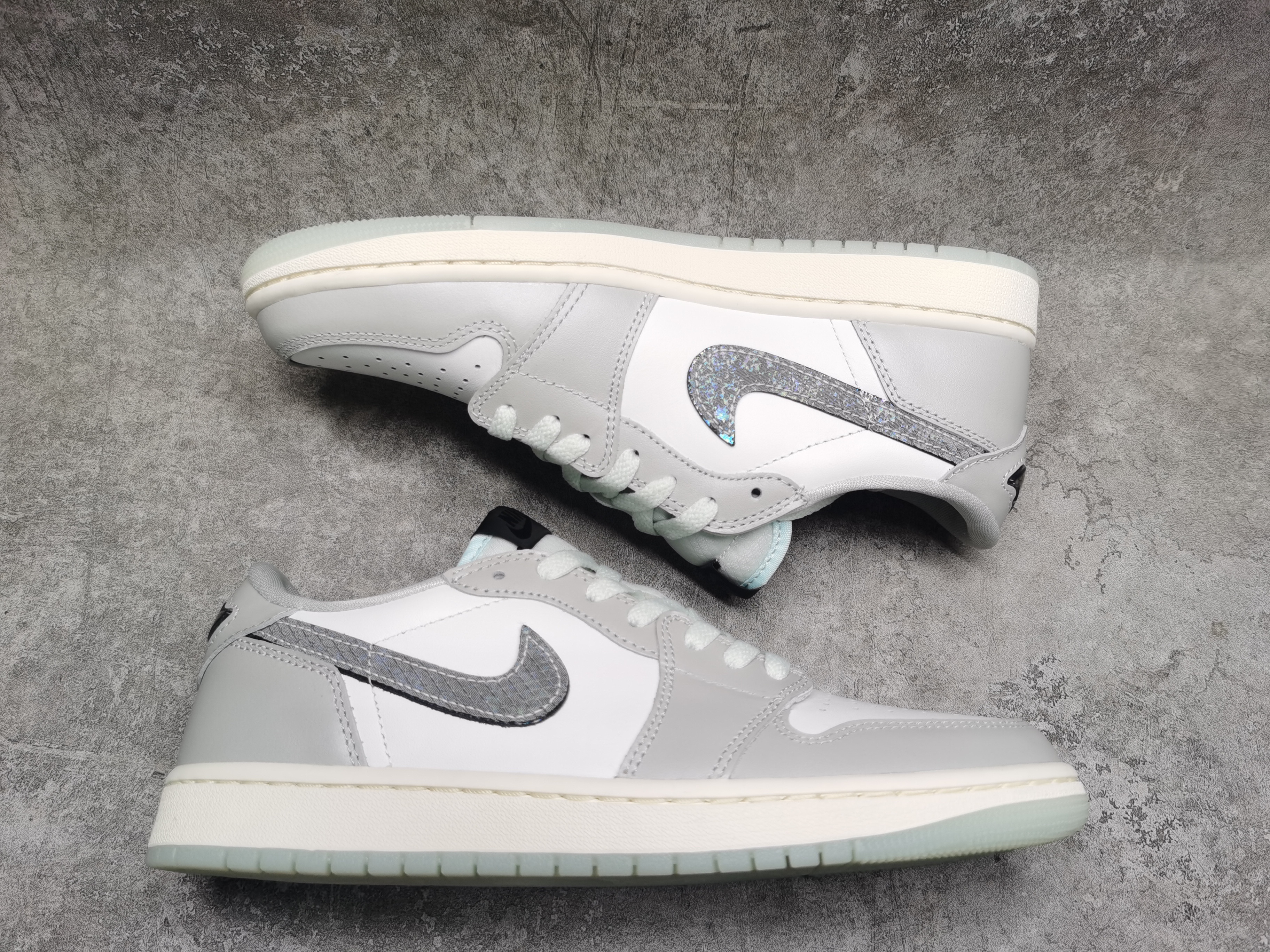 UA Jordan 1 Retro Low OG