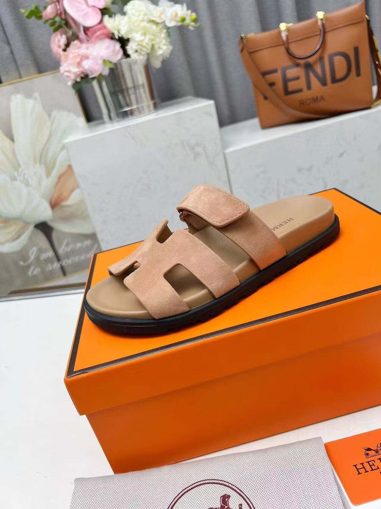 UA Hermès Chypre sandal