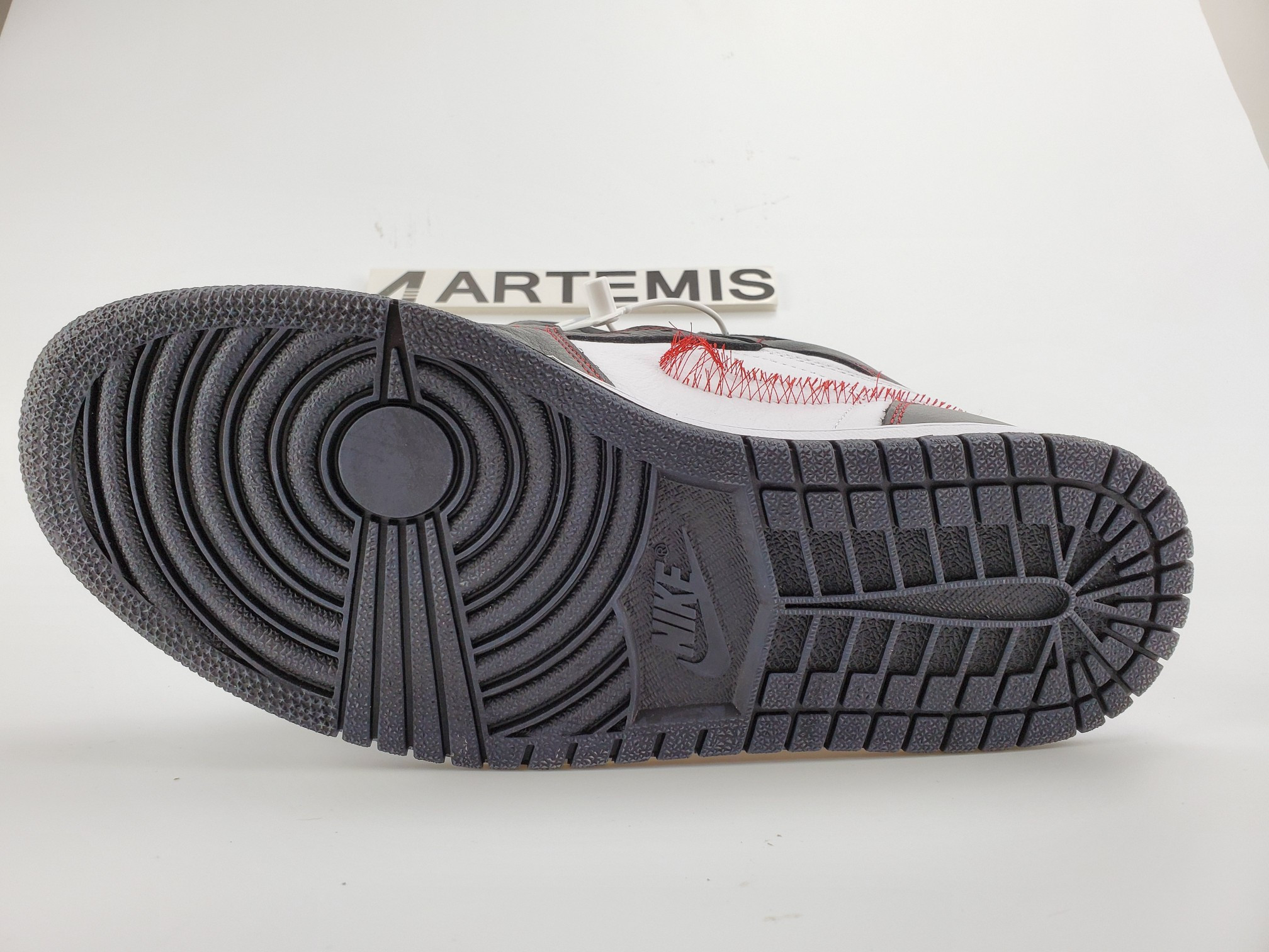 Air Jordan 1 Retro High OG Defiant