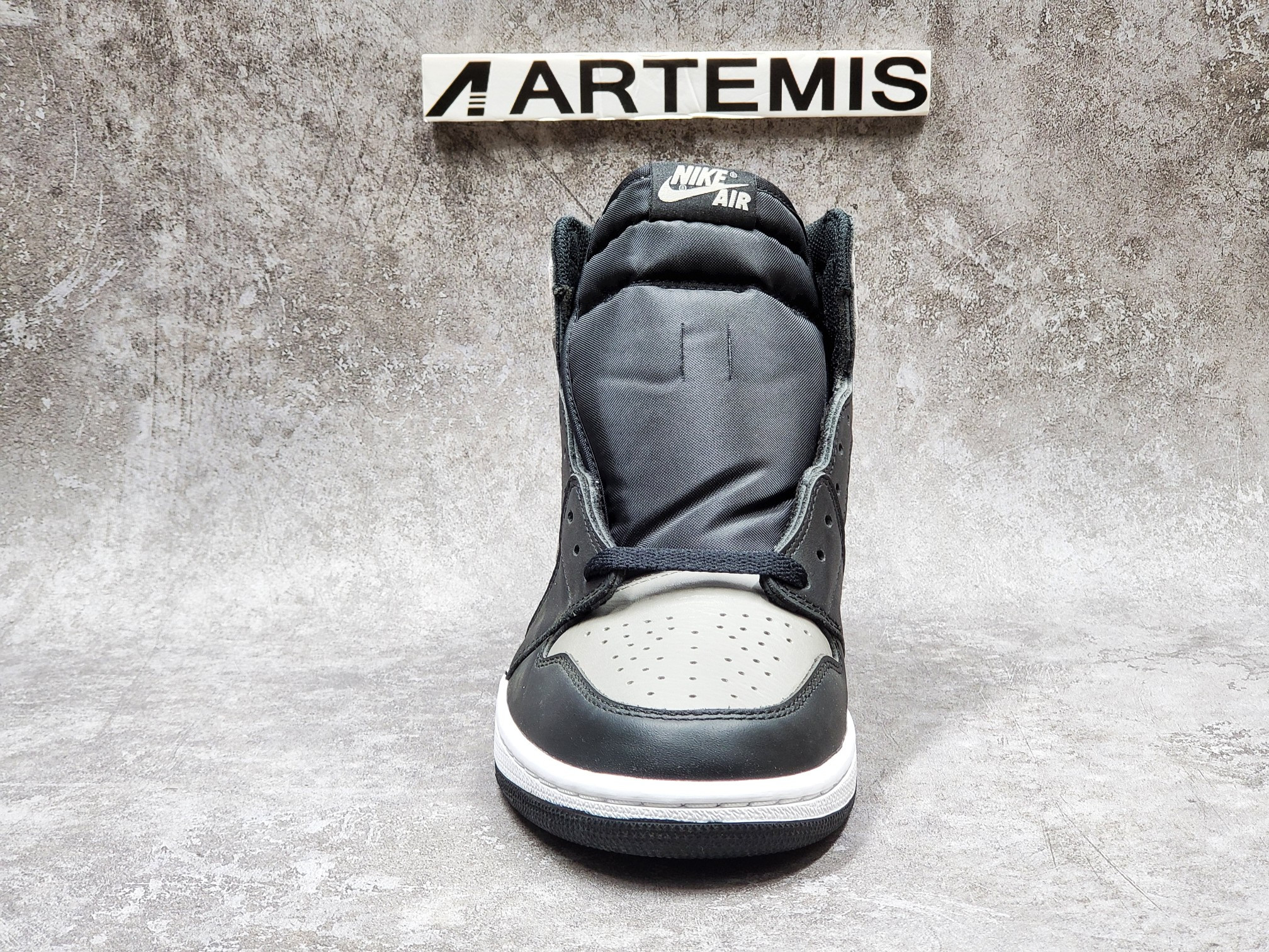 Air Jordan 1 Retro High Shadow