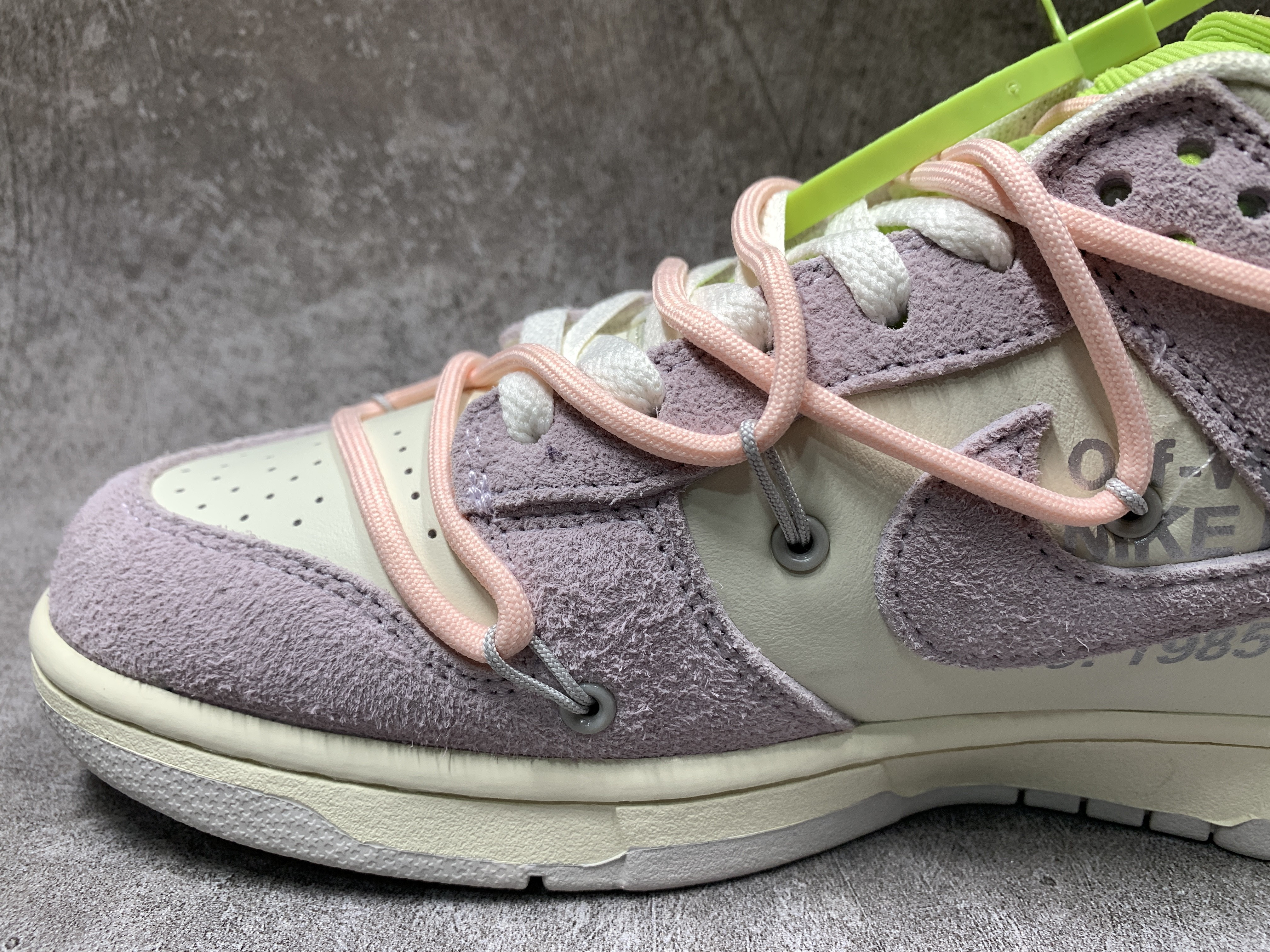 Off-White x Dunk Low