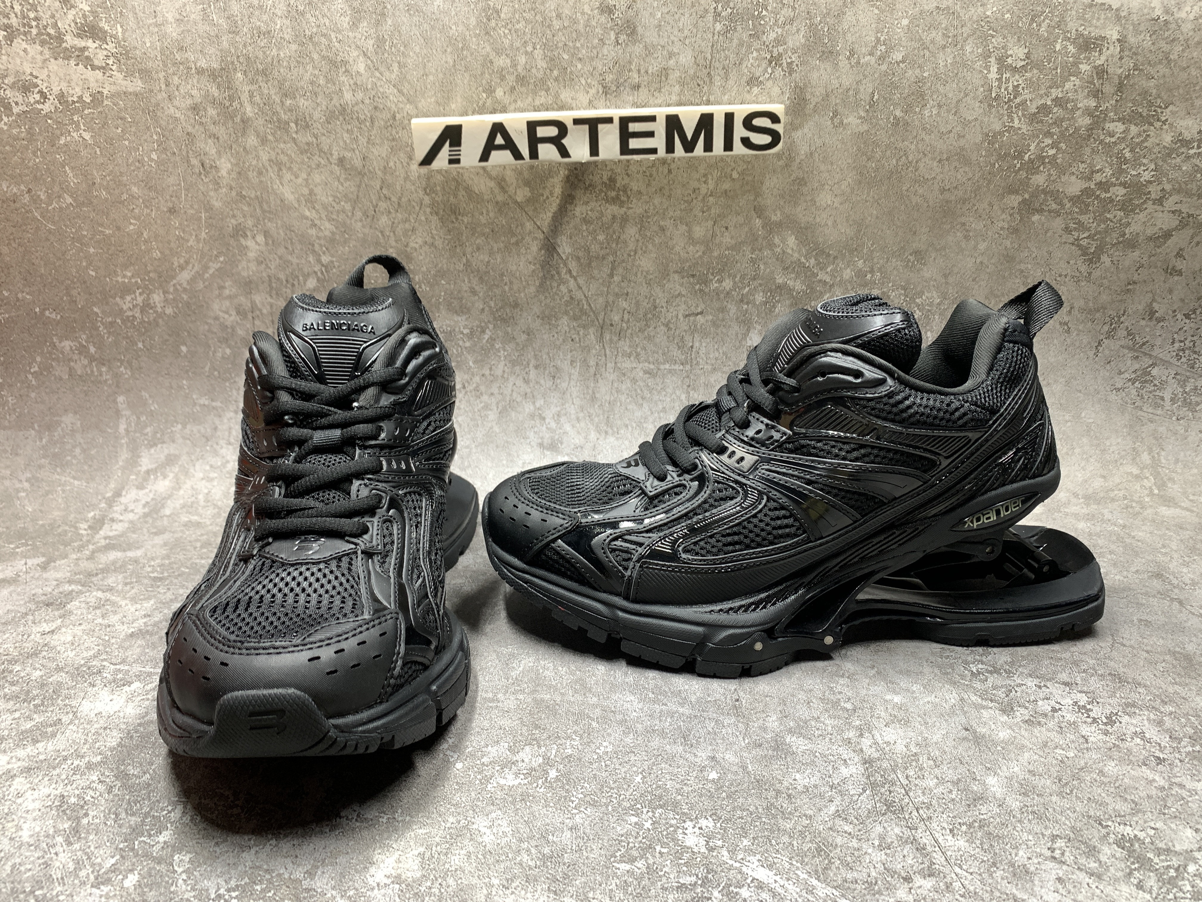 Balenciga X-Pander Black