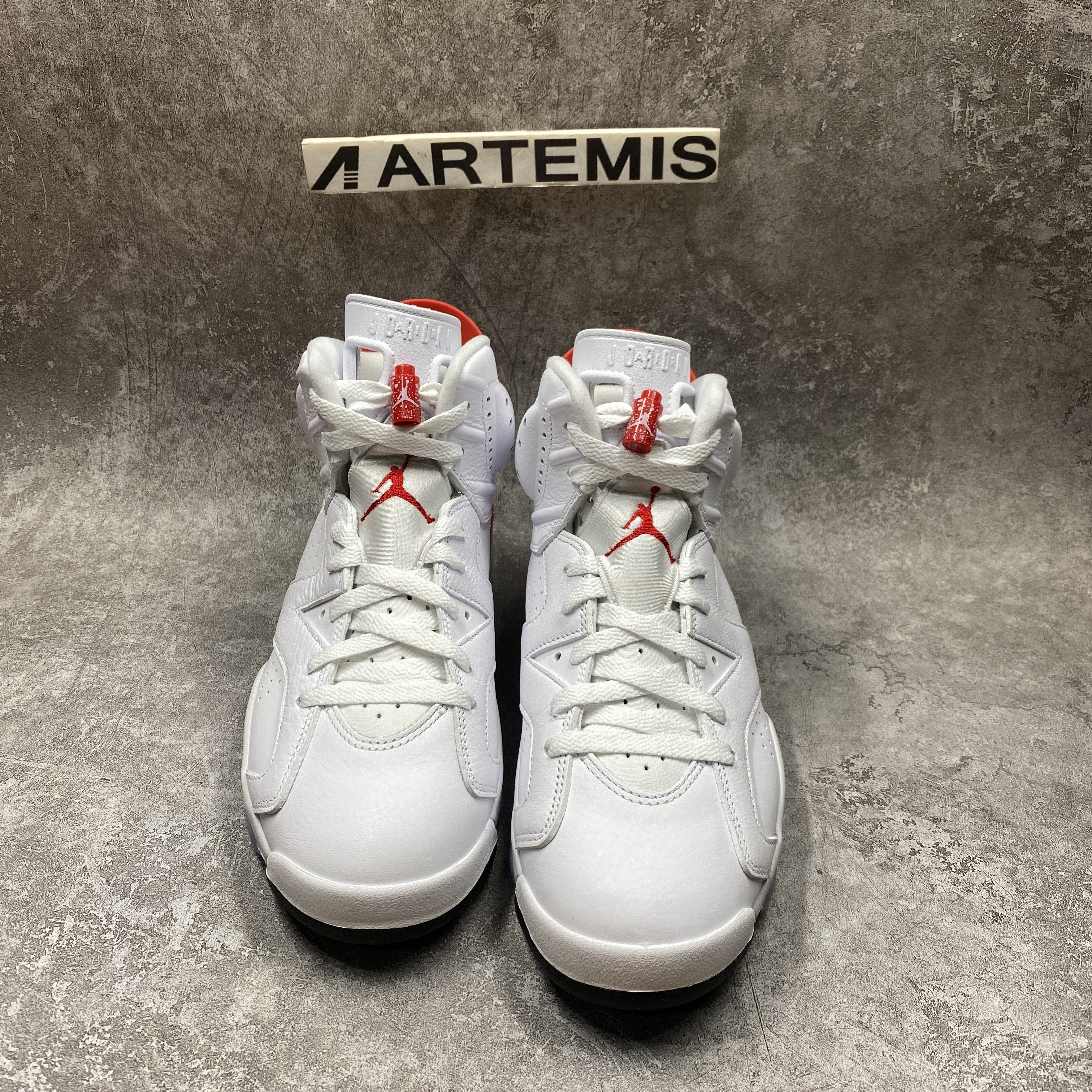 Air Jordan 6 Retro Red Oreo