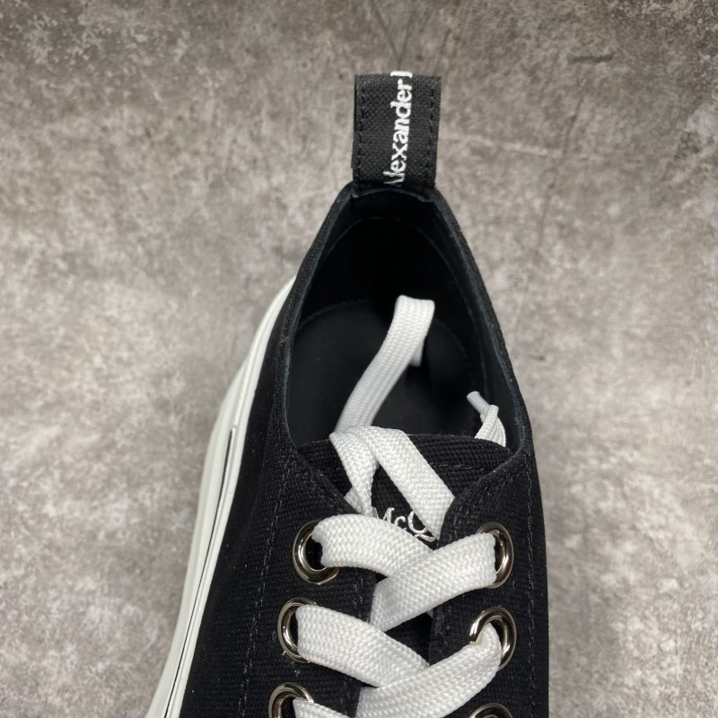 ale*d*r M*Q*en tread slick low lace up black white