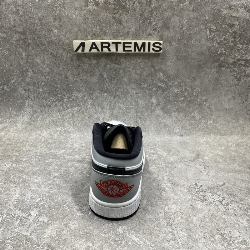 Air Jordan 1 Low Light Smoke Grey