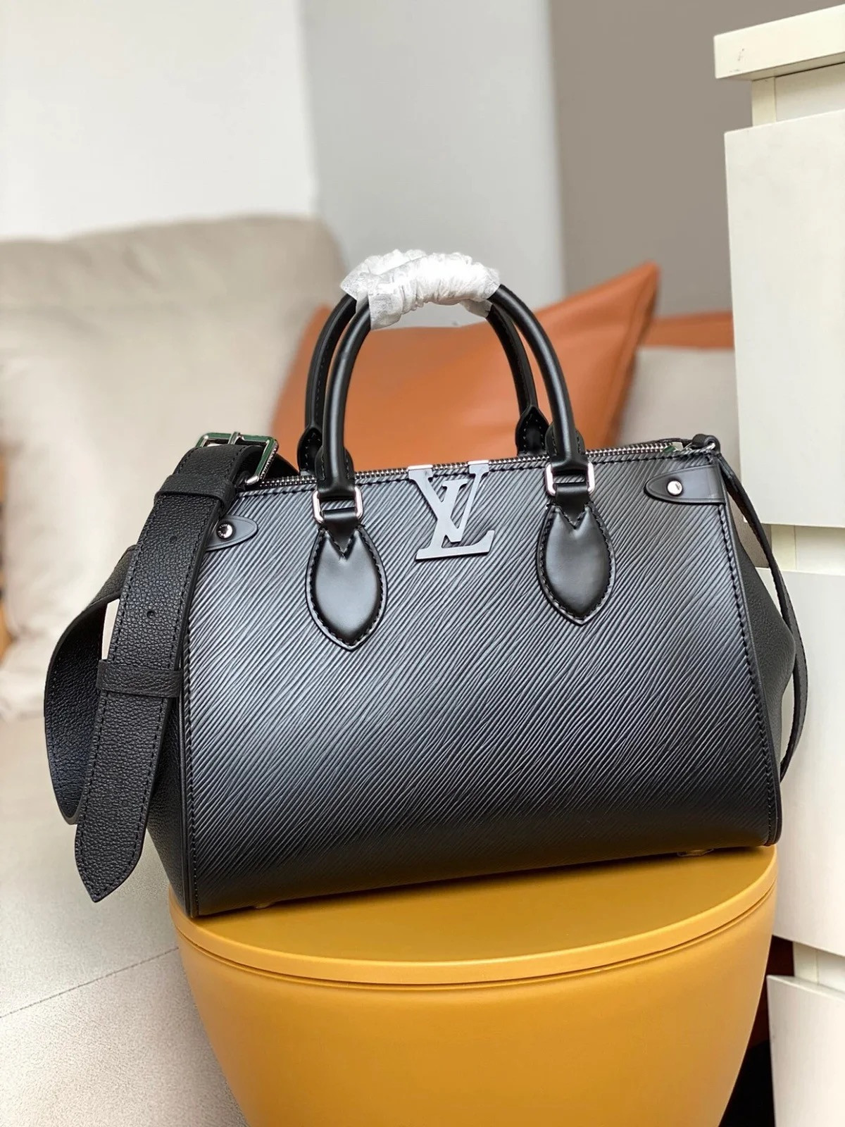 LV GRENELLE TOTE MM M57680