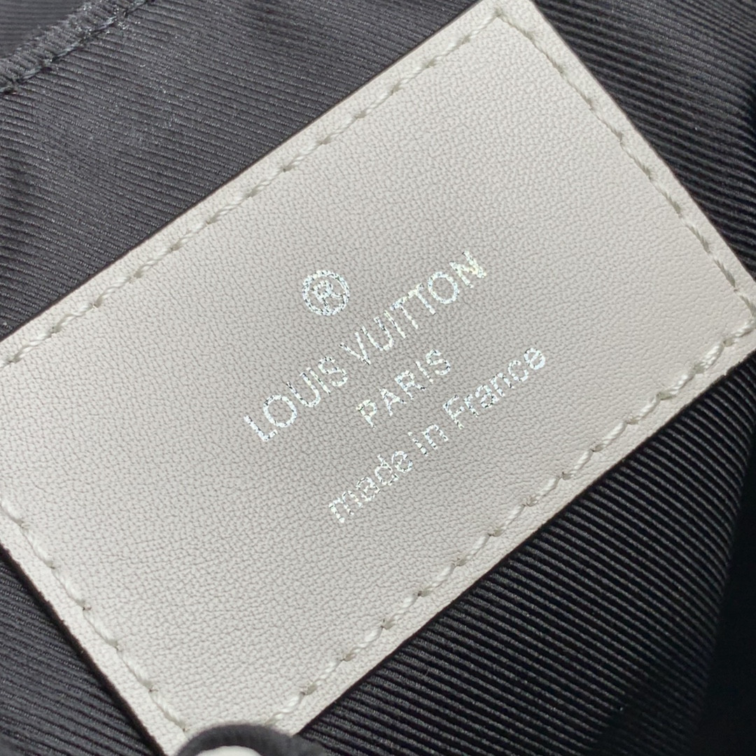 LV CHRISTOPHER XS M58493