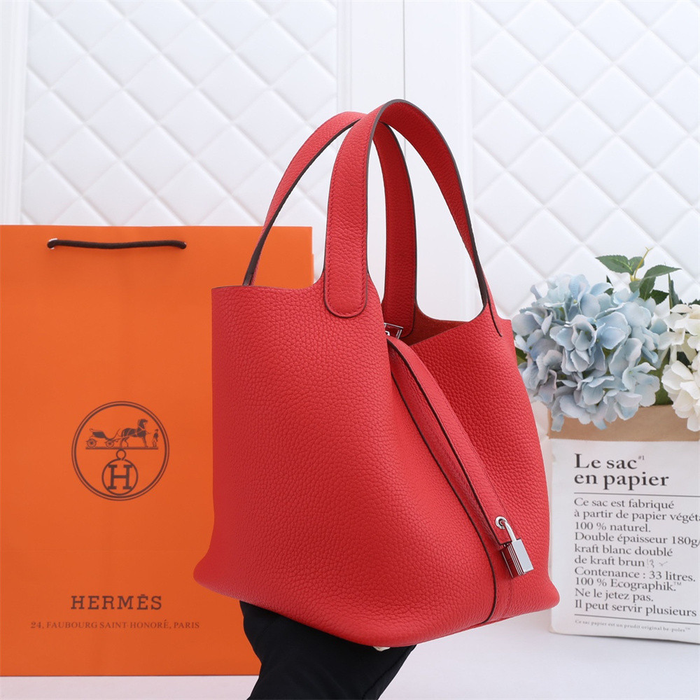 Hermès Picotin 18cm bright red without original box