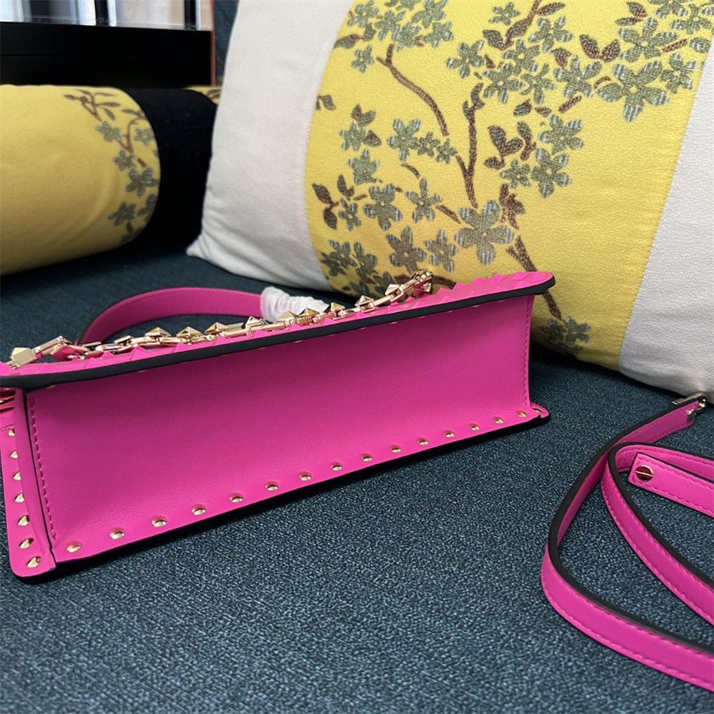 VALENTINO GARAVANI ROCKSTUD23 smooth calfskin handbag