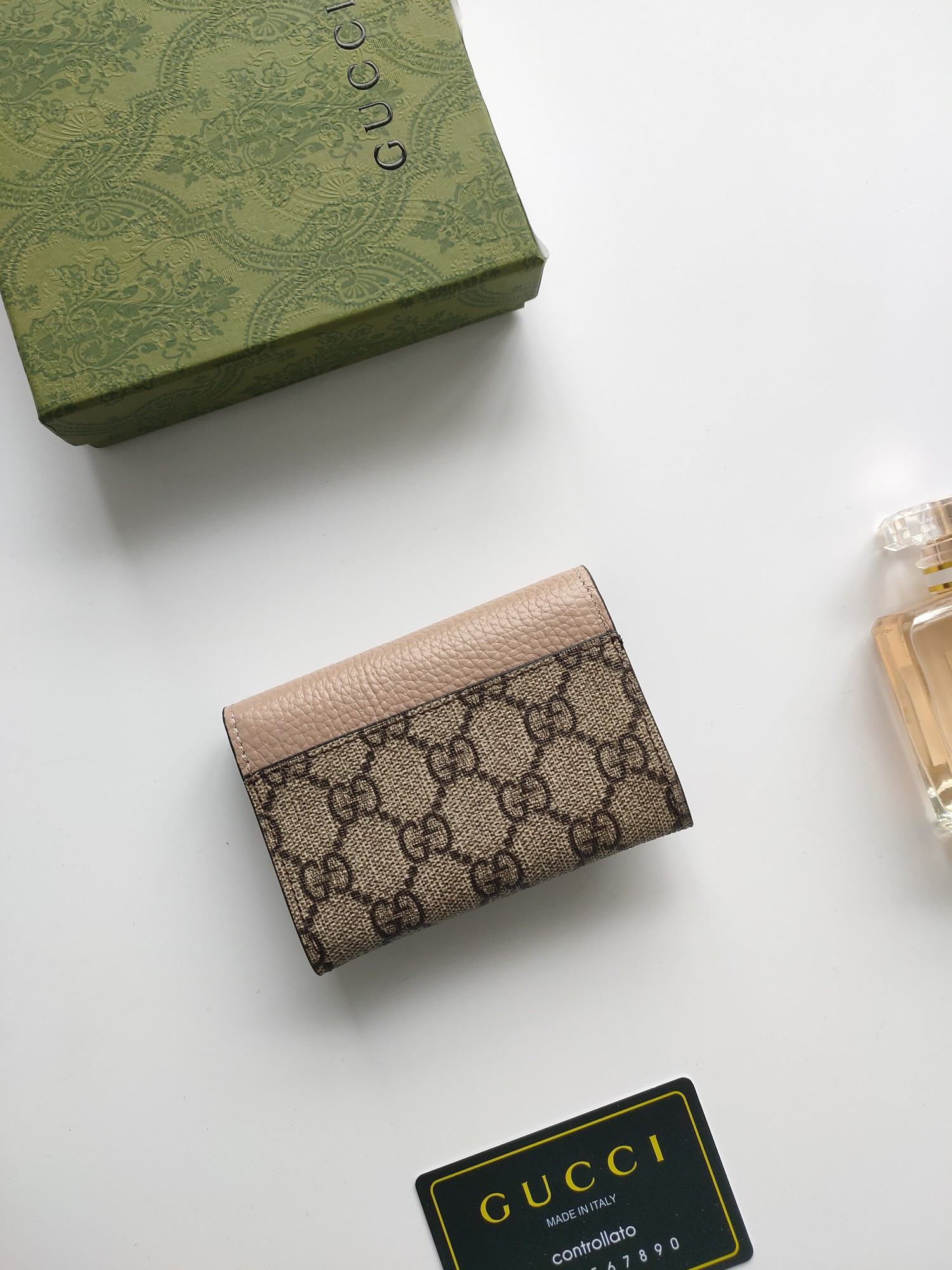 G*u*i gg card case wallet