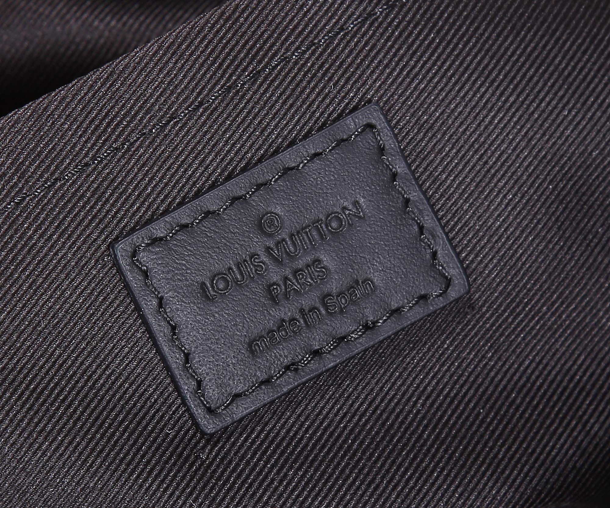 LV M23742 Steamer Messenger 24 x 17 x 5 CM