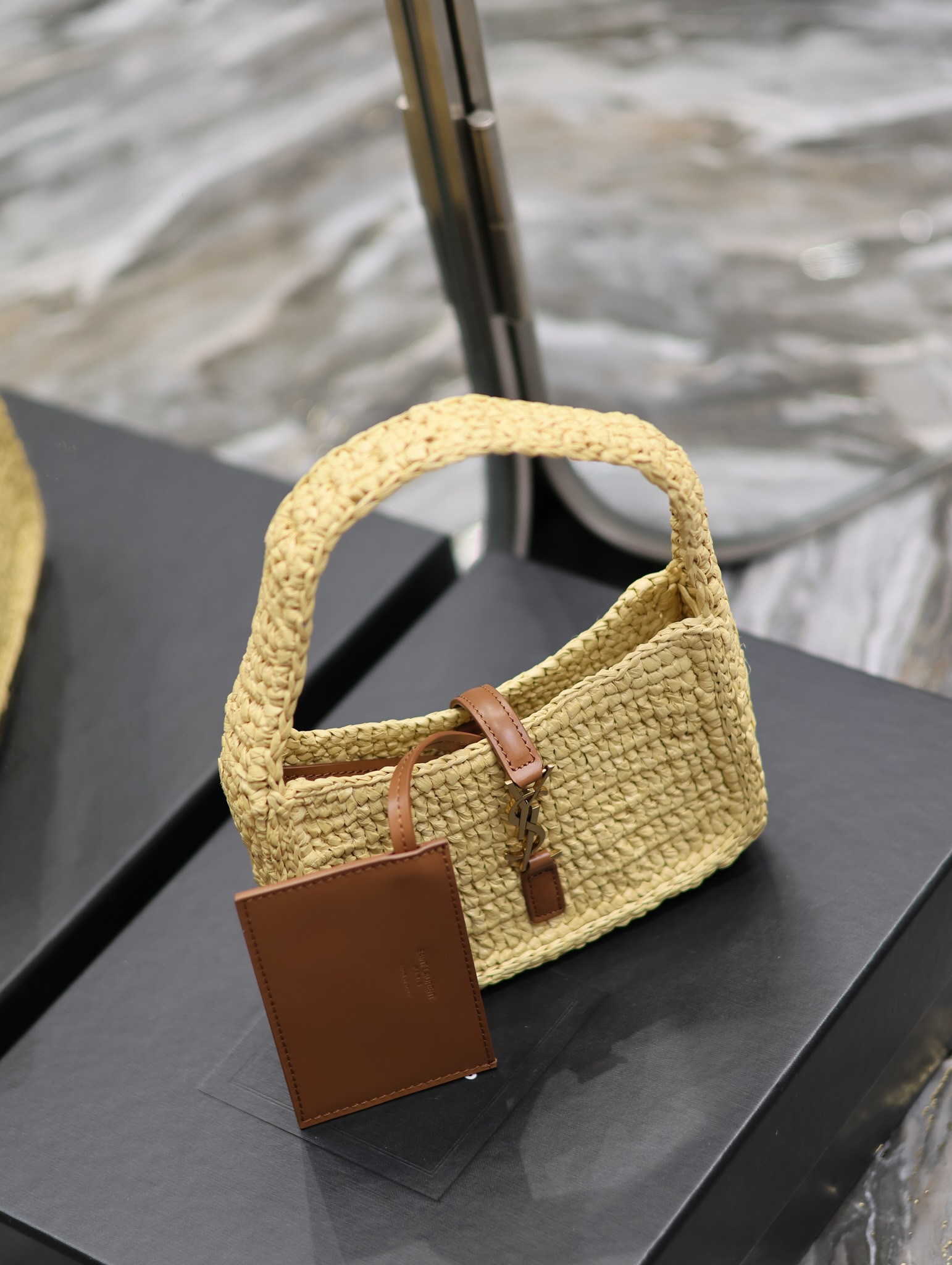 Y*L le 5 À 7 mini in raffia  color natural 7.5x4.5x1.8 inches