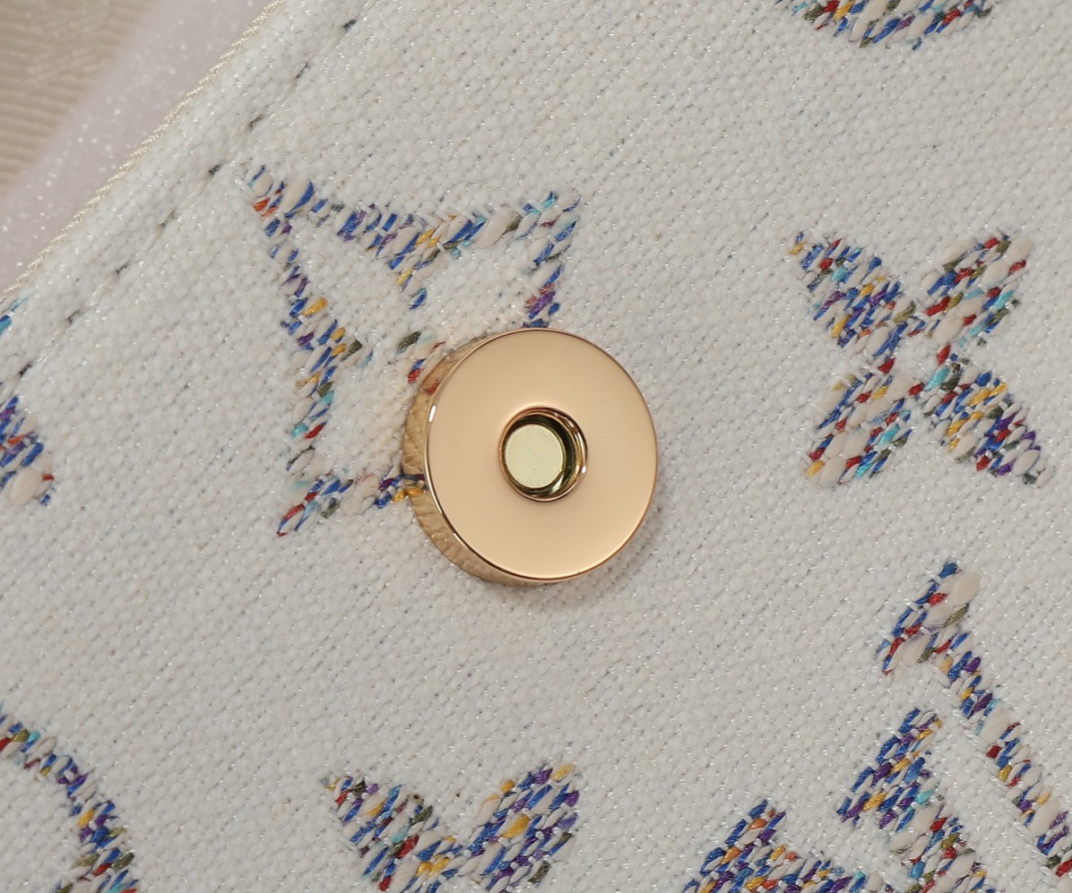 LV Wallet on Chain Ivy M83499 9.3 x 4.7 x 1.7 inches