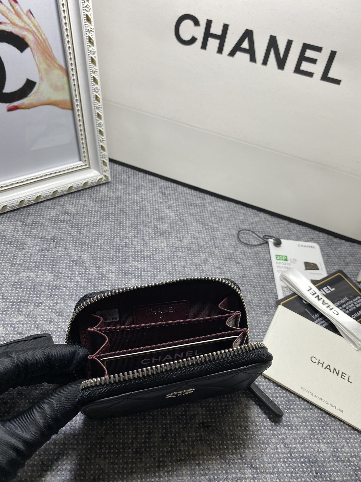 Ch*el zipped coin purse 7.5x 11x 2.5cm