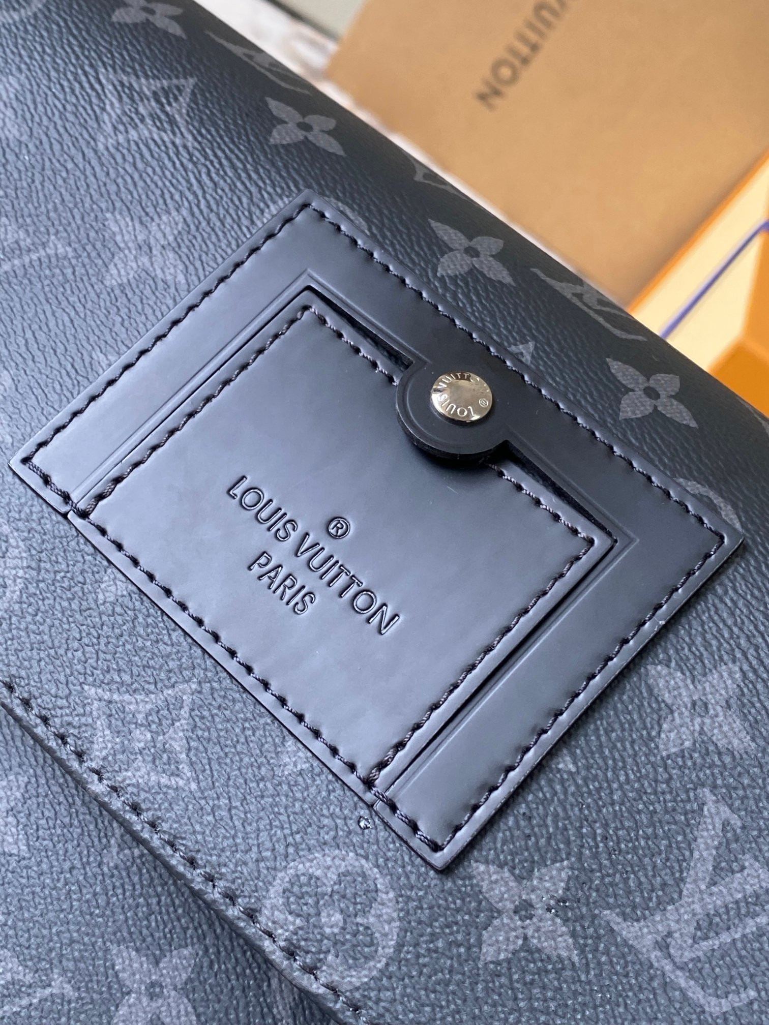 LV VOYAGER M40511 32×23×9CM