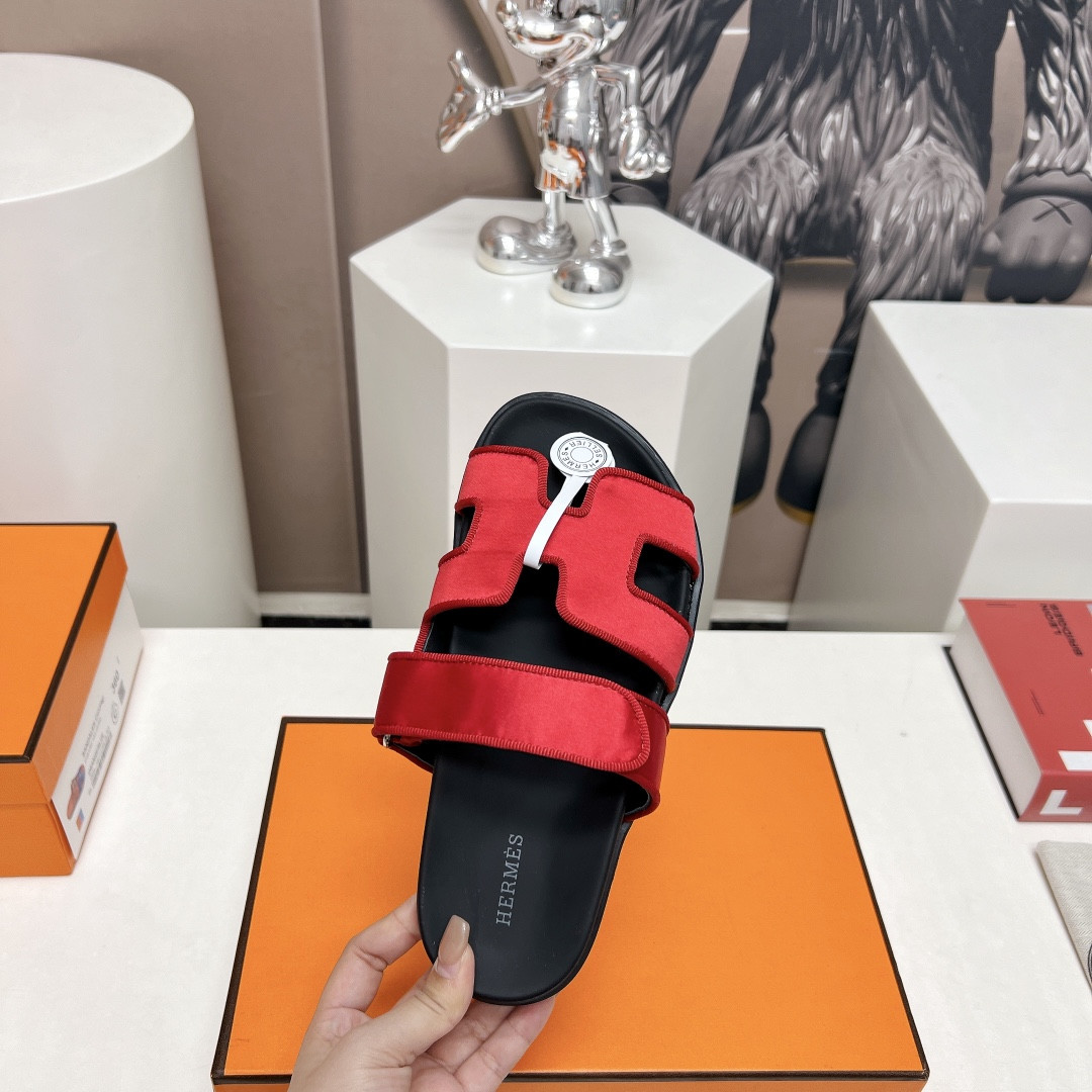 UA Hermès Chypre sandal