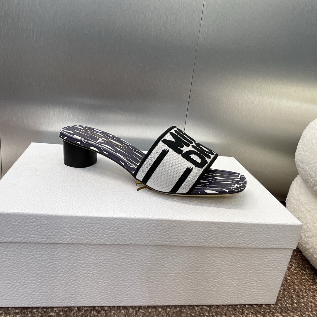 ua D*or dway heeled slide