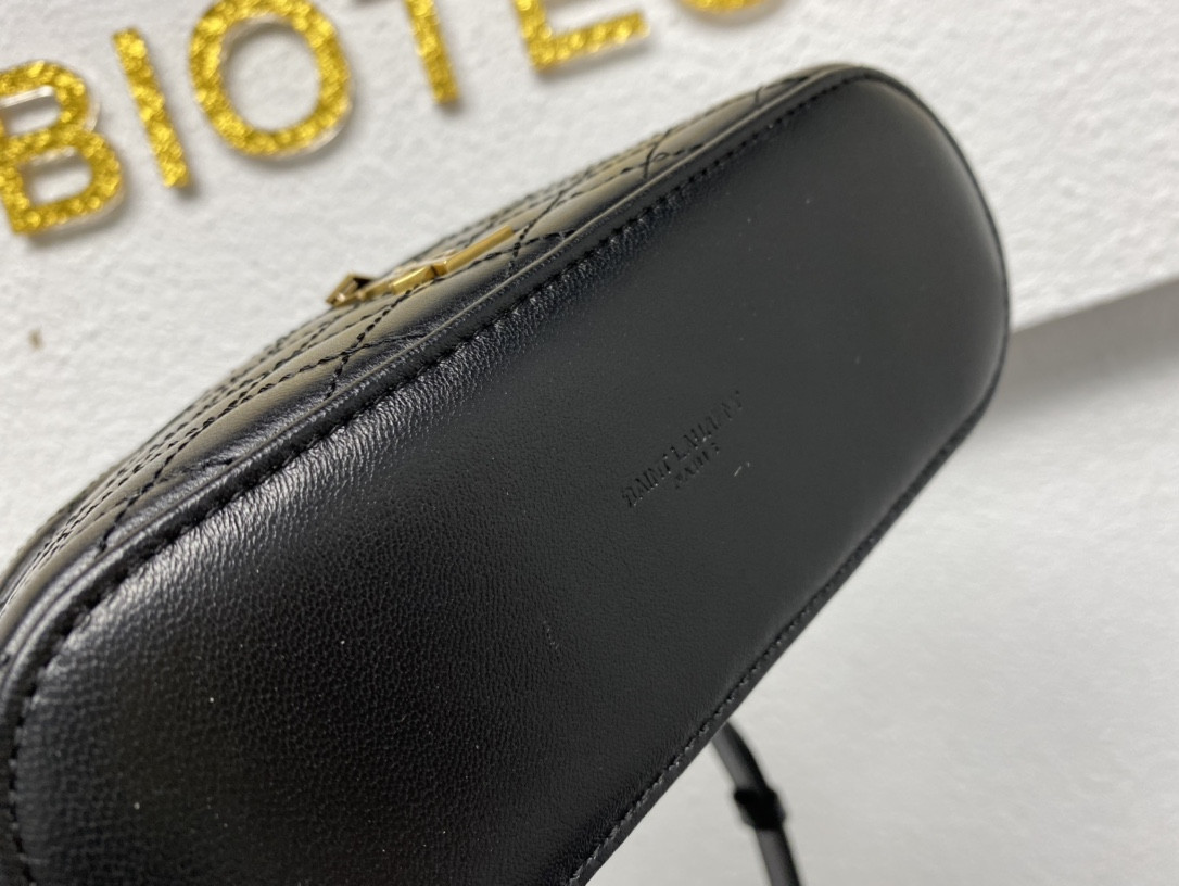 Y*L gaby vanity bag in lambskin 18 x 11 x 6.5 cm