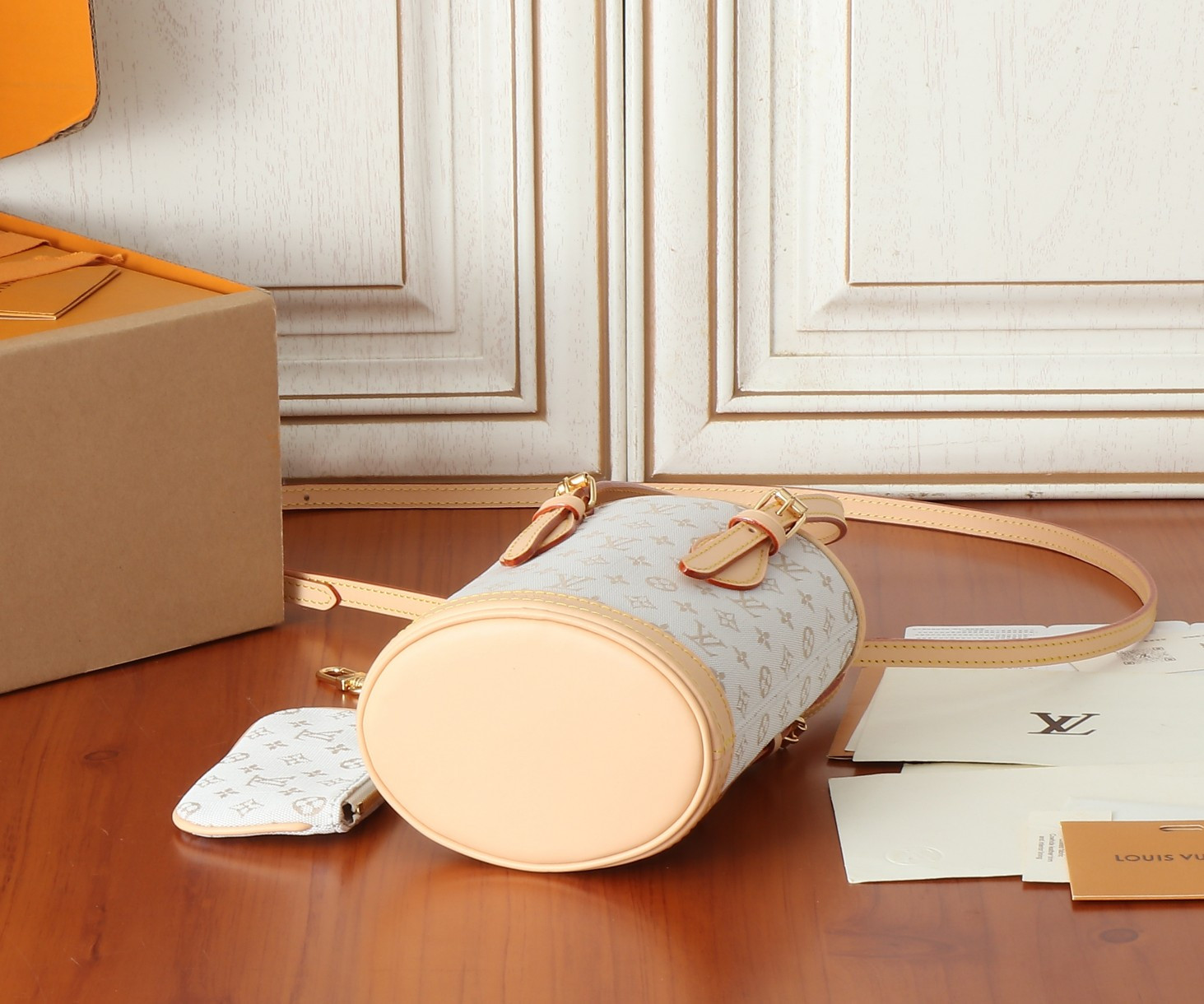 LV Match Nano Bucket  M12317 13x17x9CM