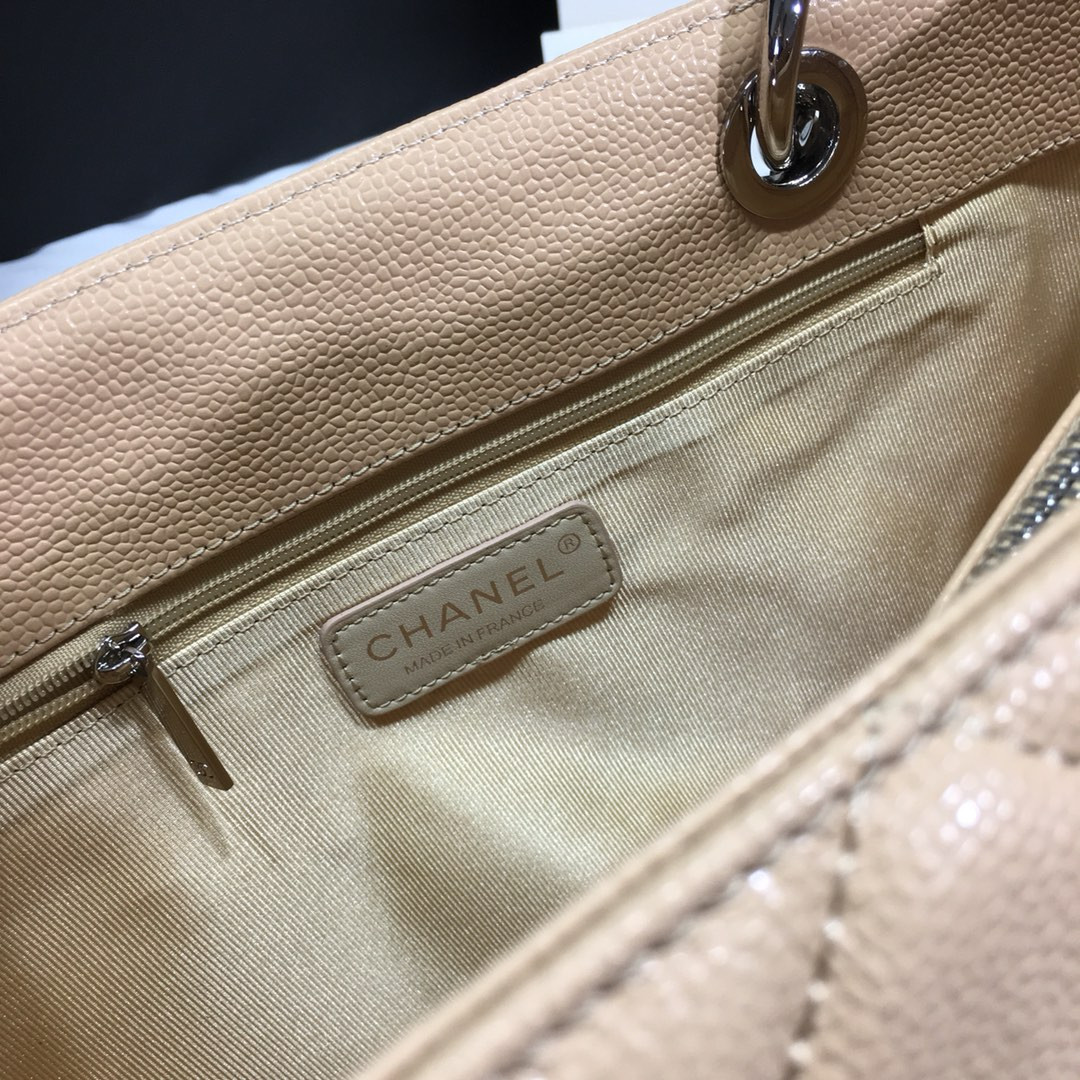 Ch*el gst caviar leather hardware 24x33x13cm