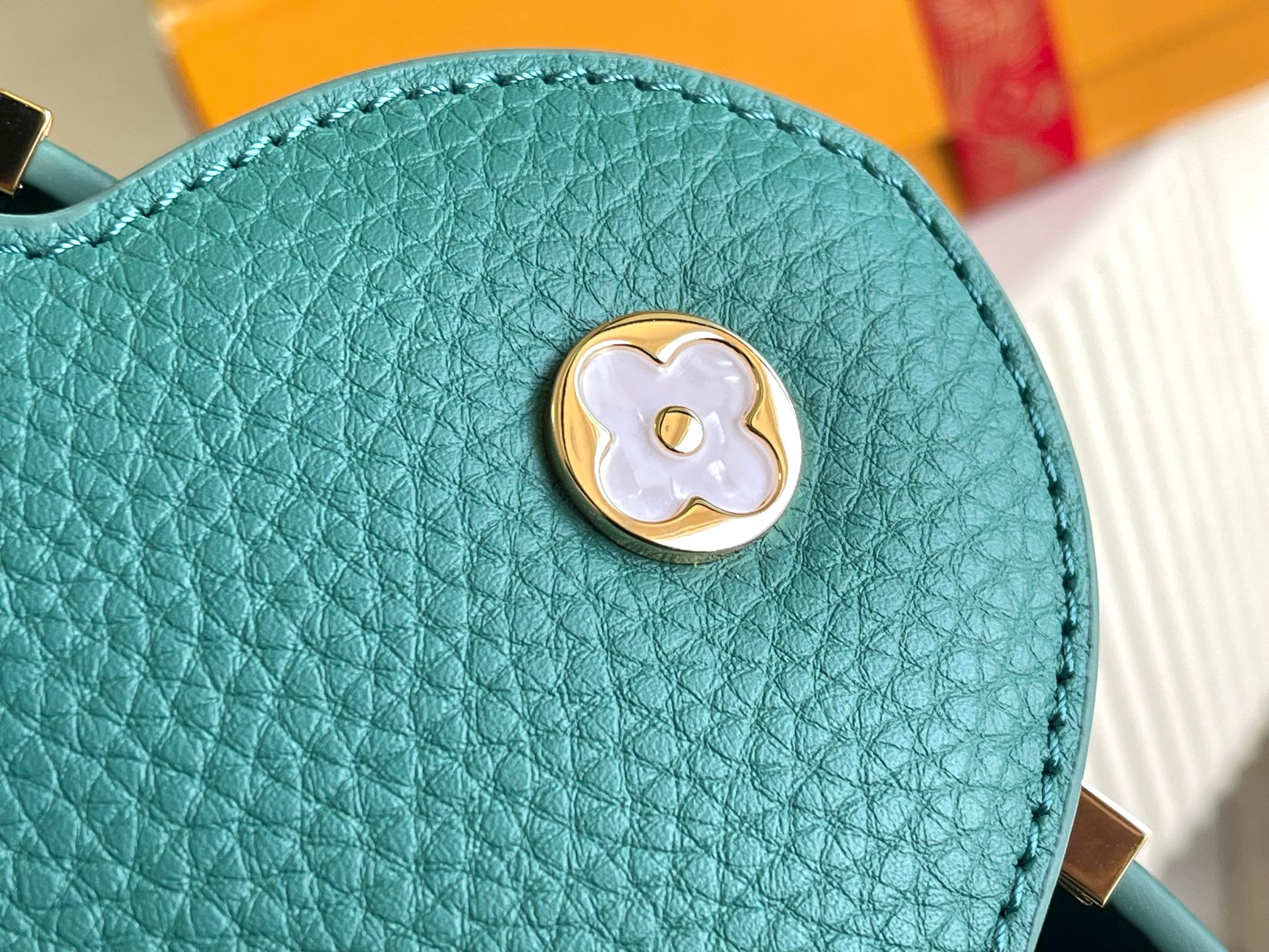 LV Capucines Flower Crown M23766 Taurillon 27x18x9cm