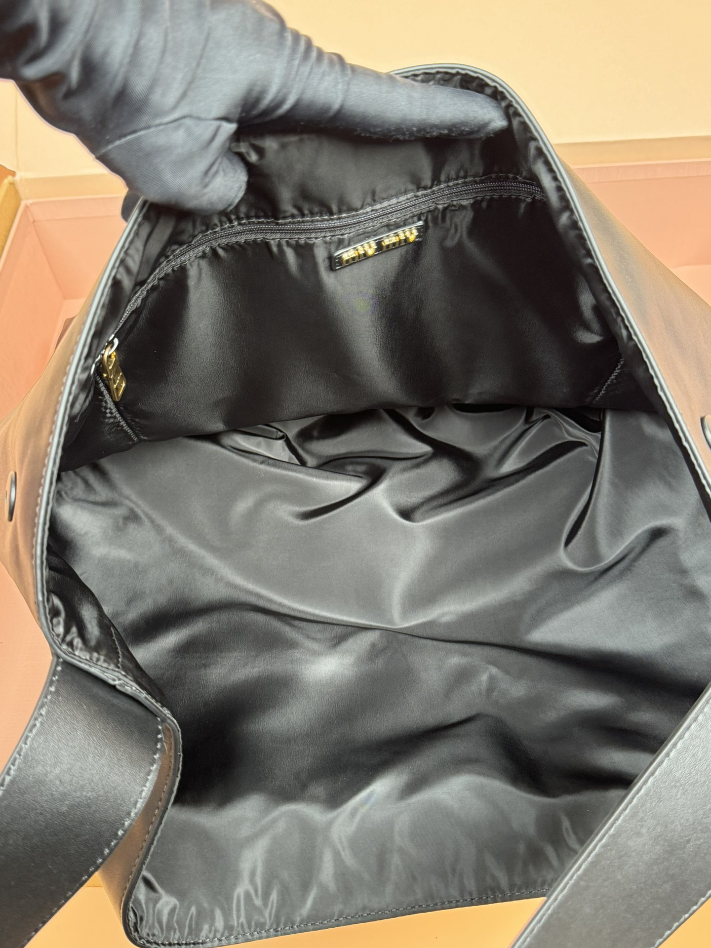 Miu Miu Leather Hobo Bag 41×46×11cm