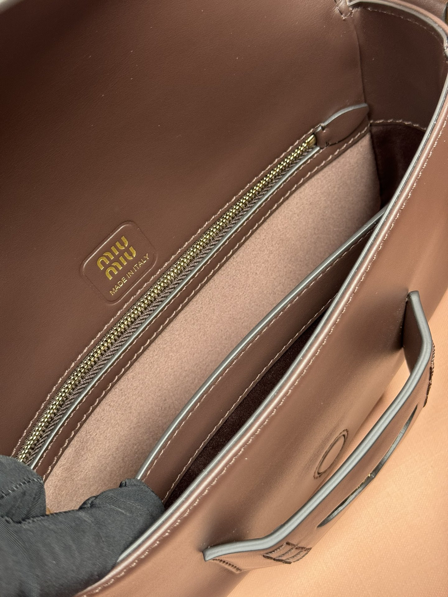 Miu Miu Penny Leather Bag 23×13.5×5cm