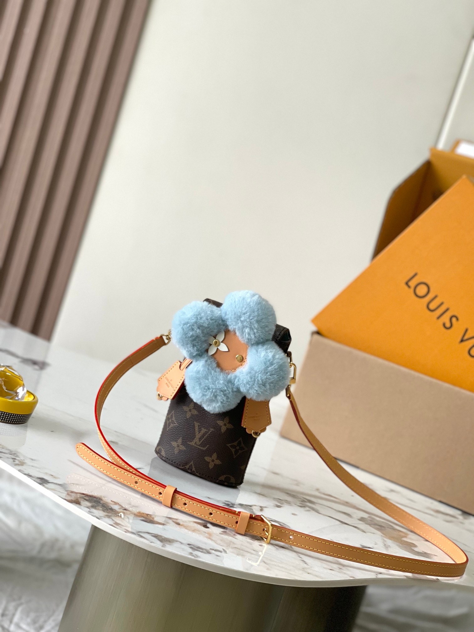 LV Vivienne Phone Pouch M12269 10x17.5x4.5cm