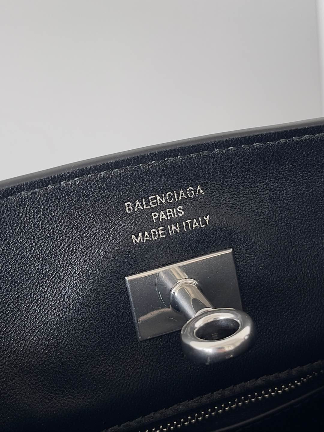 Ba*len*cia*ga bel air hobo 26.9×25.9×9.9cm 811018m