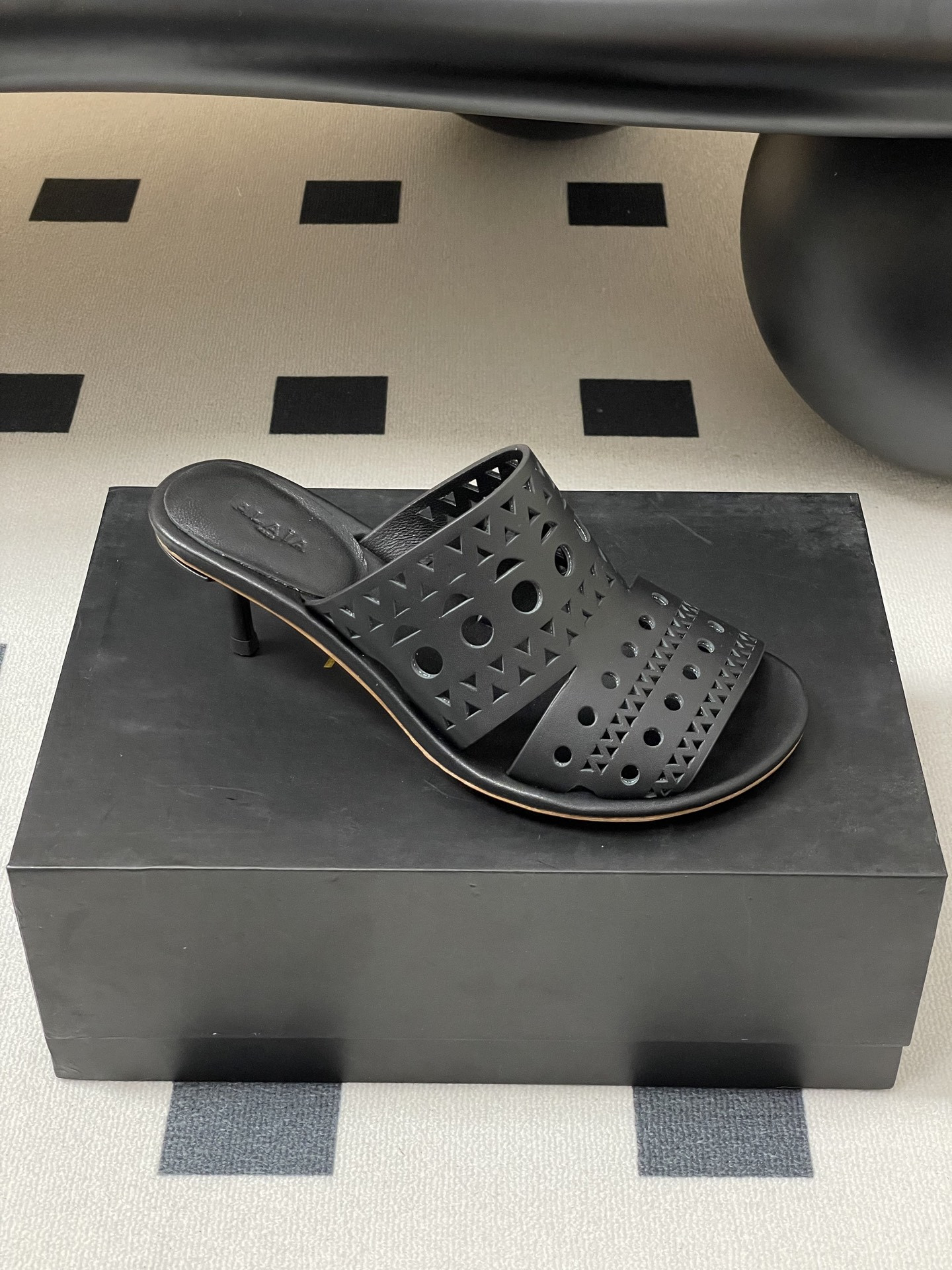 UA Alaia Heeled slippers 5.5cm Heel(Customized Size 7-10 days production time)