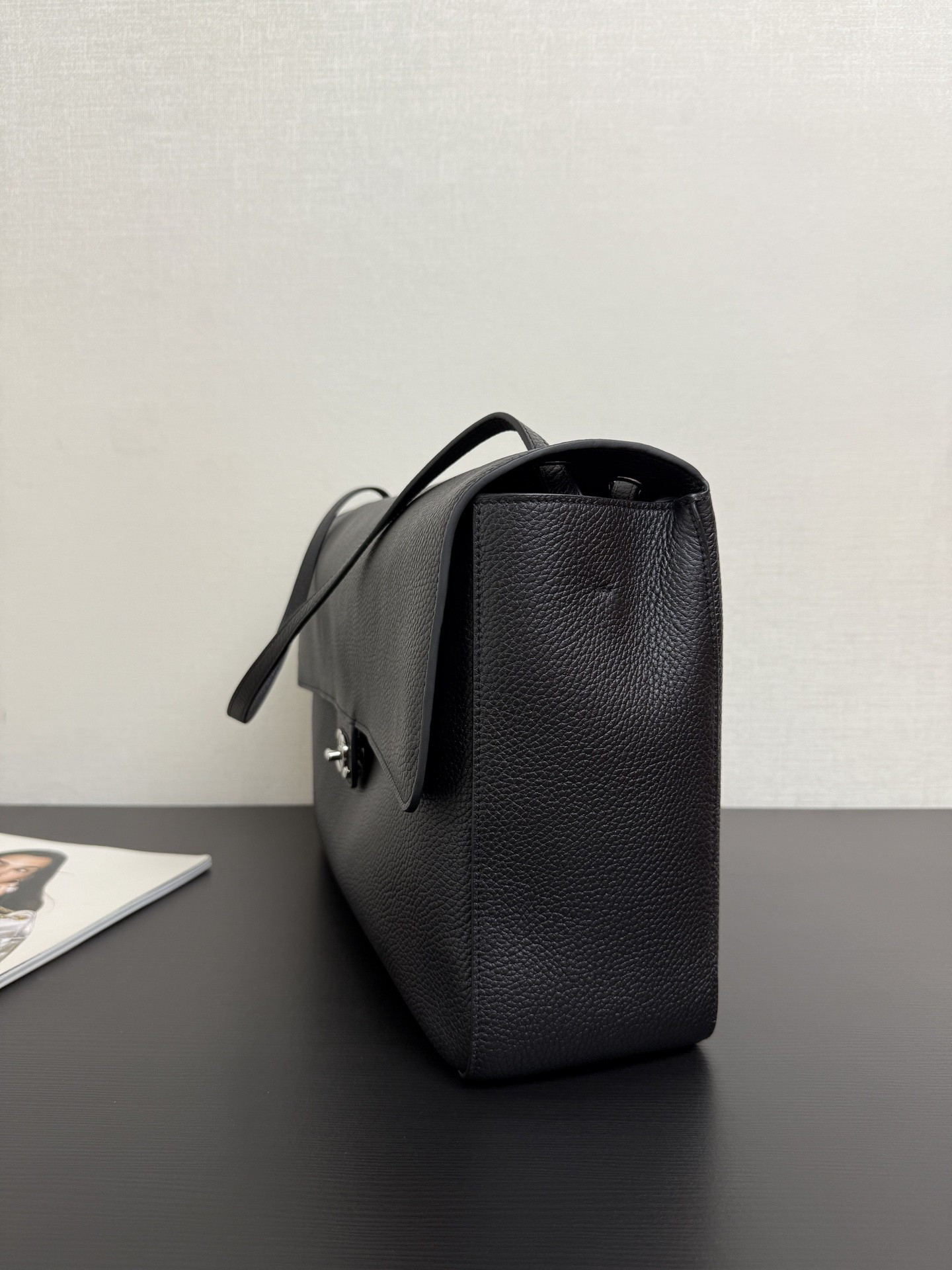 Chanel Maxi Flap Bag AS6233 26x38.5x11cm