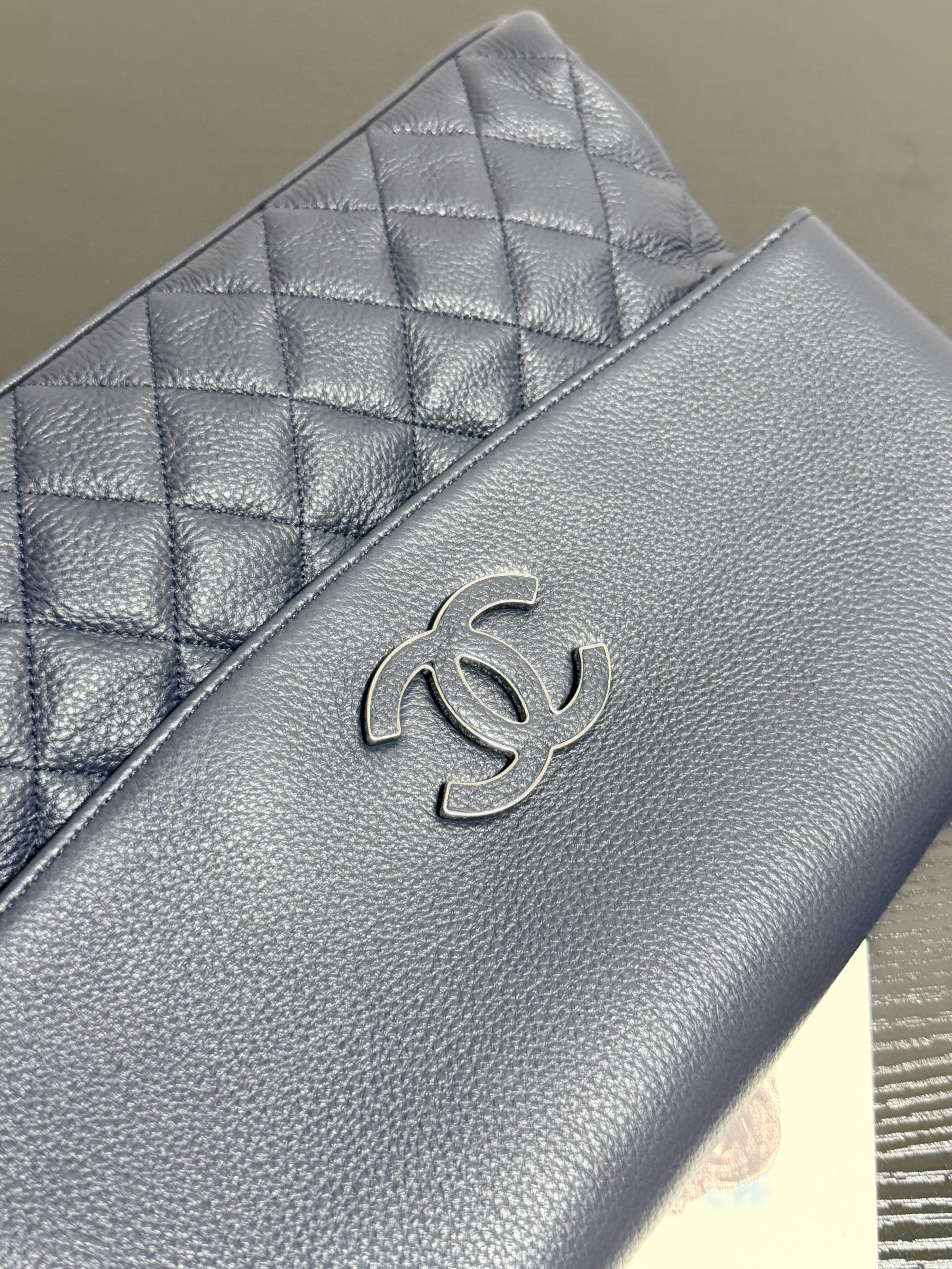 Chanel Hampton Flap Handbag AS7095 32x19x7.5cm