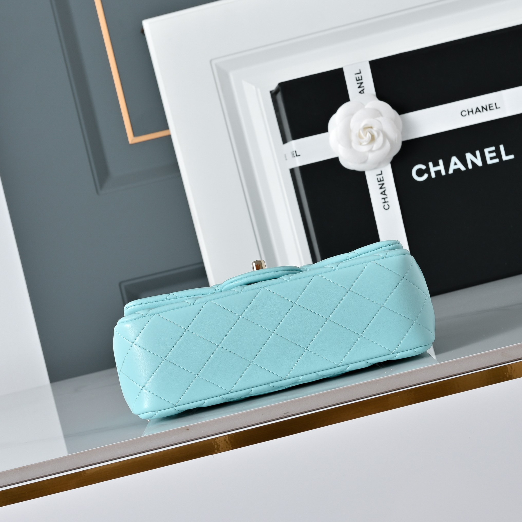 Chanel Mini Flap Bag 20x12x6.5cm