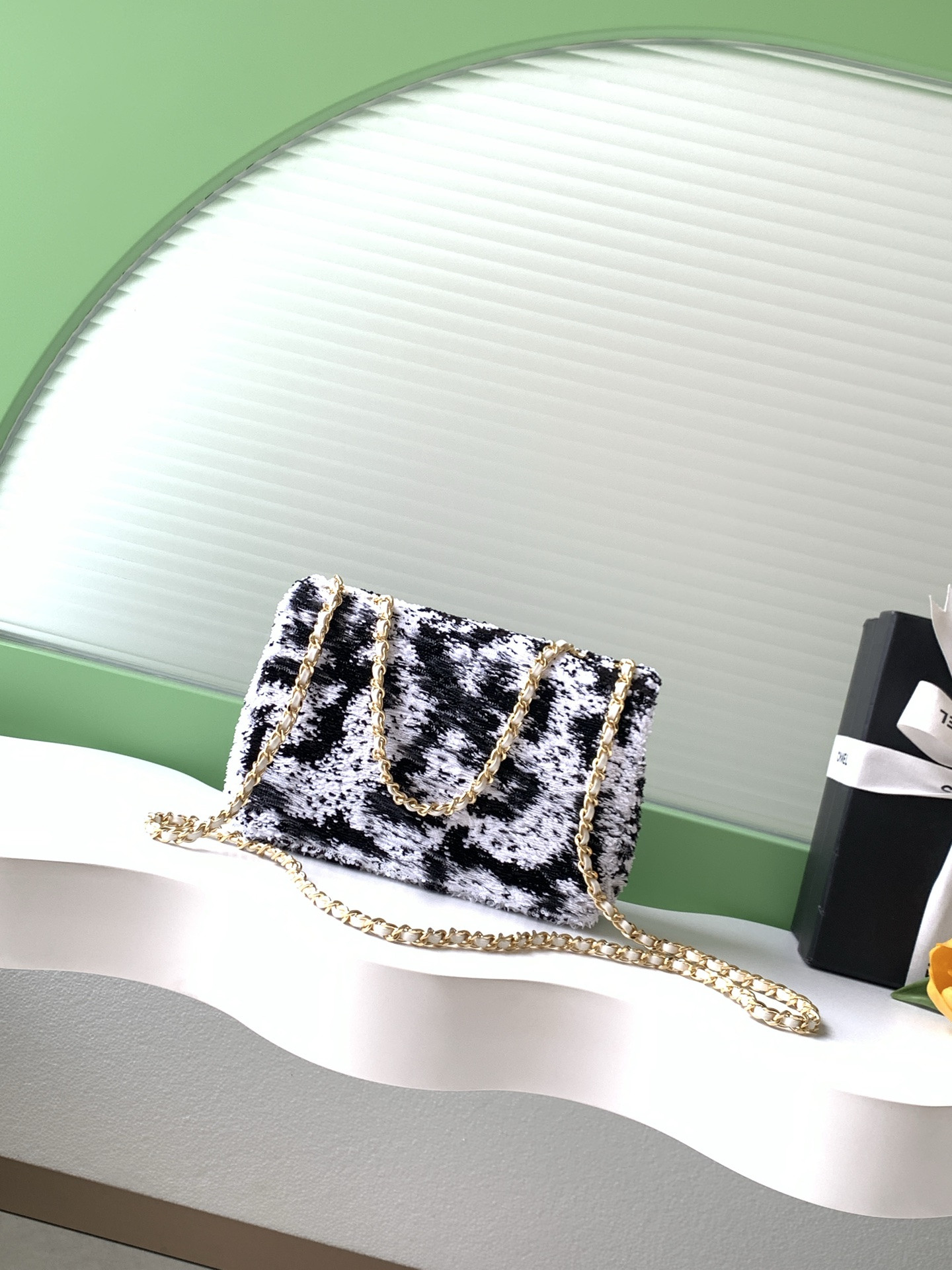 Chanel Flap Bag AS4418 14x21x8cm