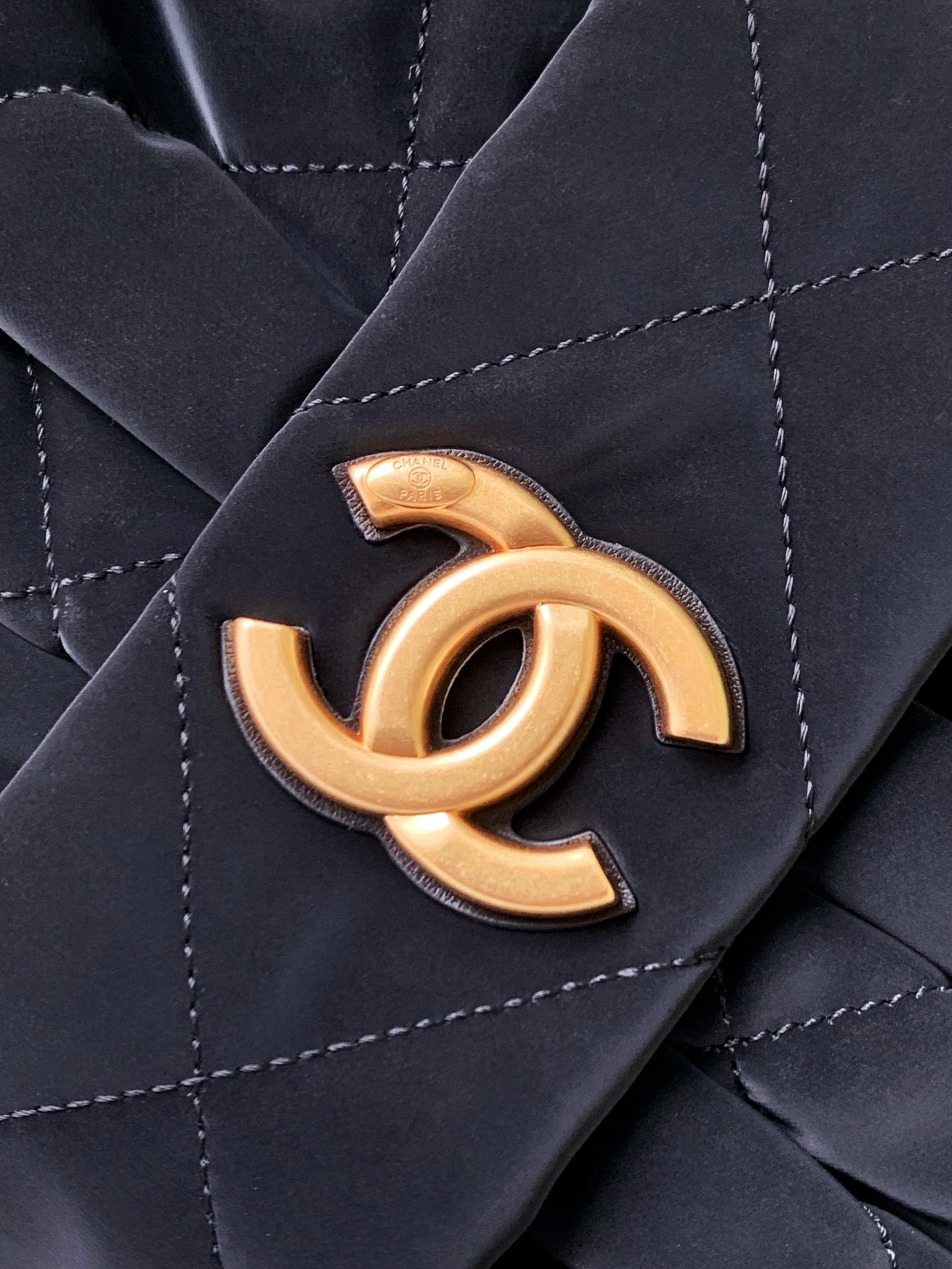 Chanel Bow bag 29x38x5cm