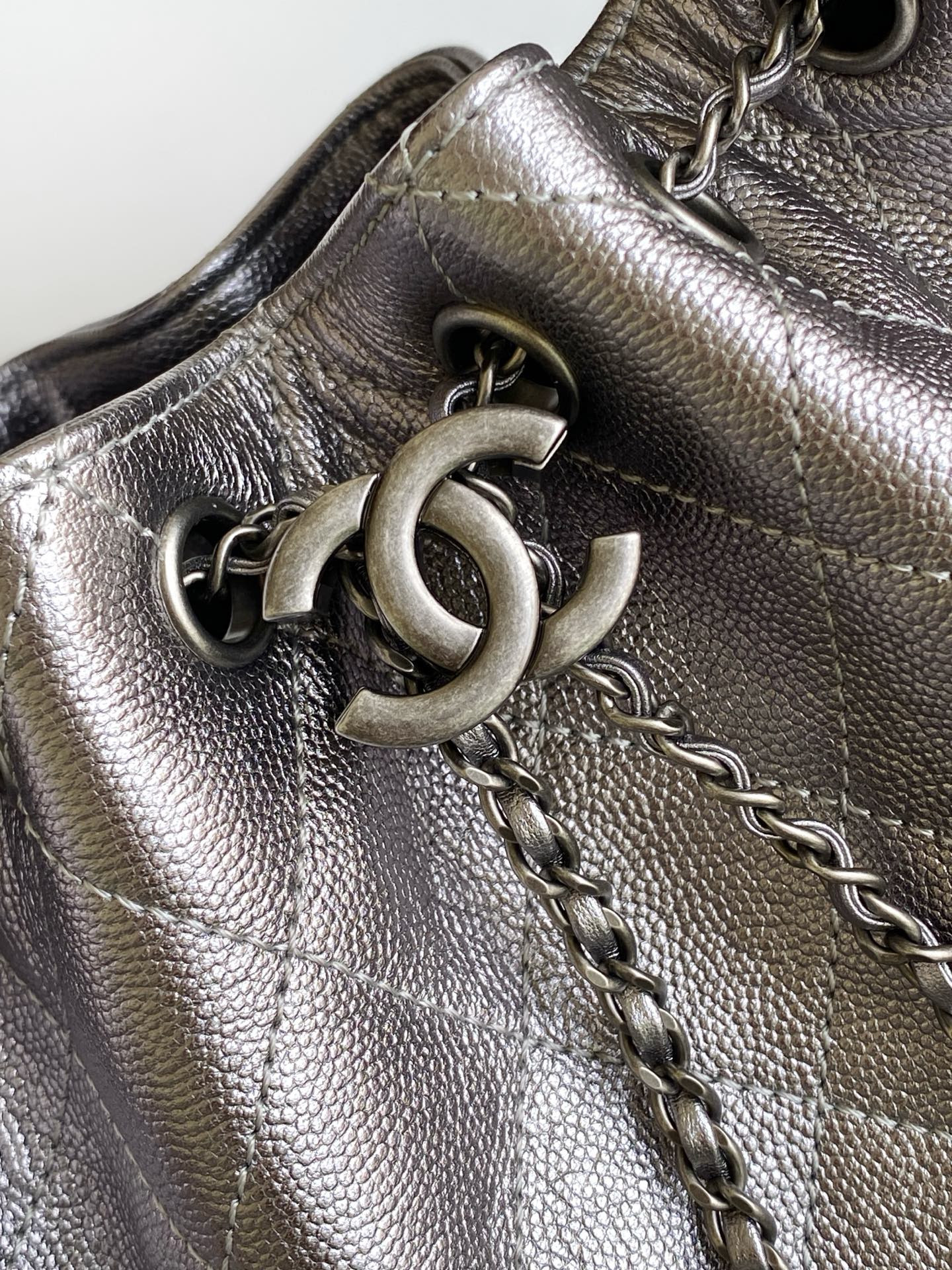 CHANEL 25C Bucket Bag 20x22x12.5cm