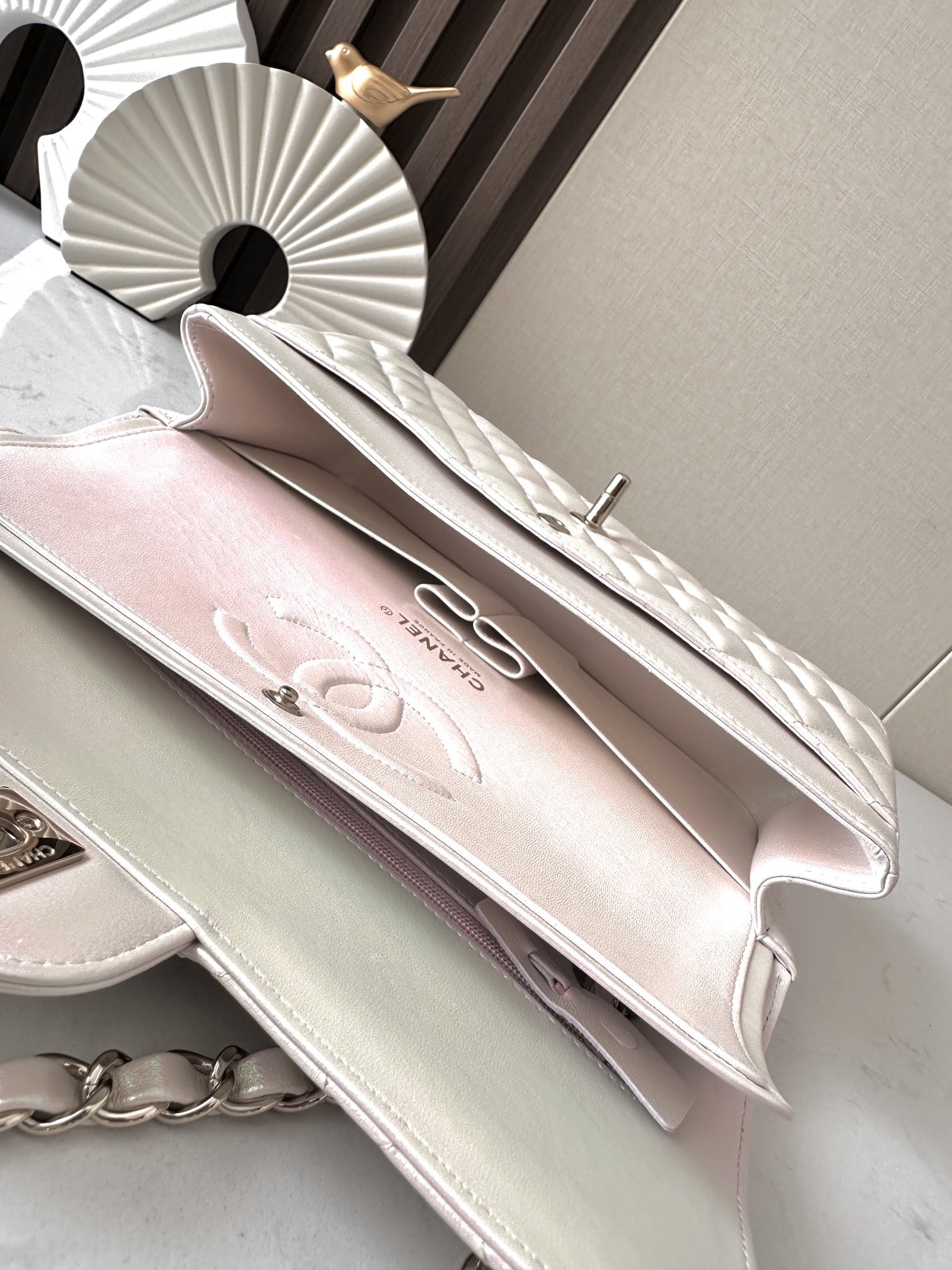 Chanel Classic Flap a01112 15.5×25.5×6.5cm