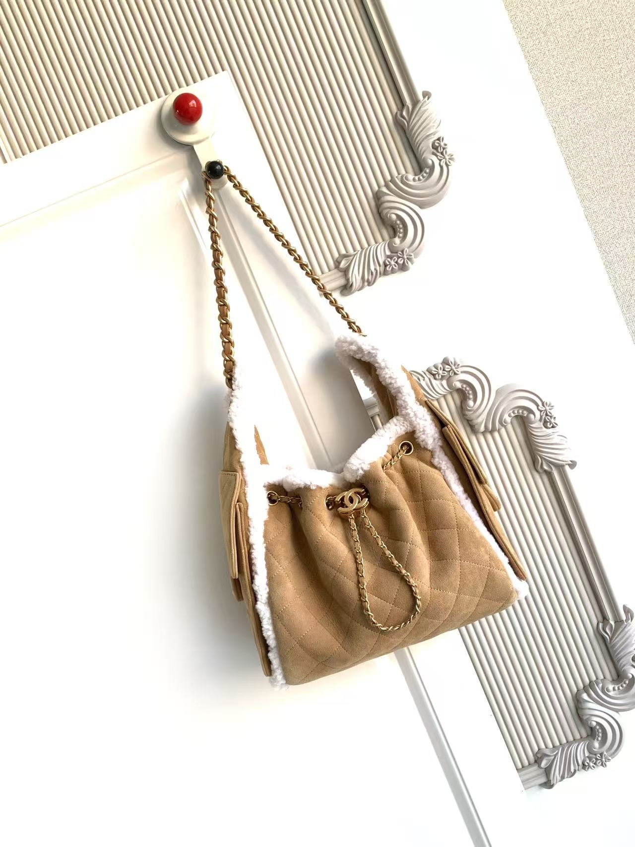 CHANEL 25C Bucket BAG 30x26x14cm