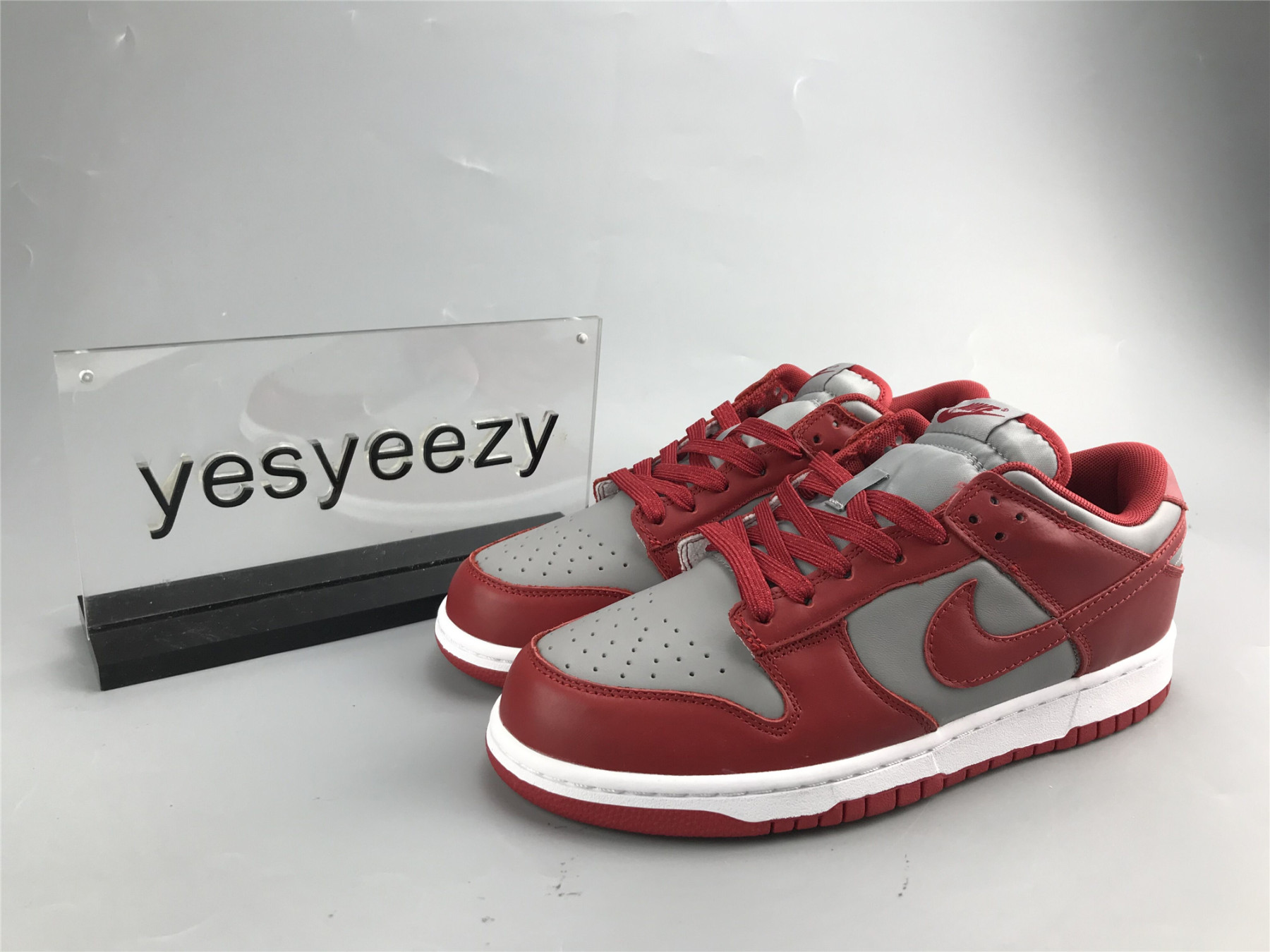 UA NIKE DUNK LOW SP