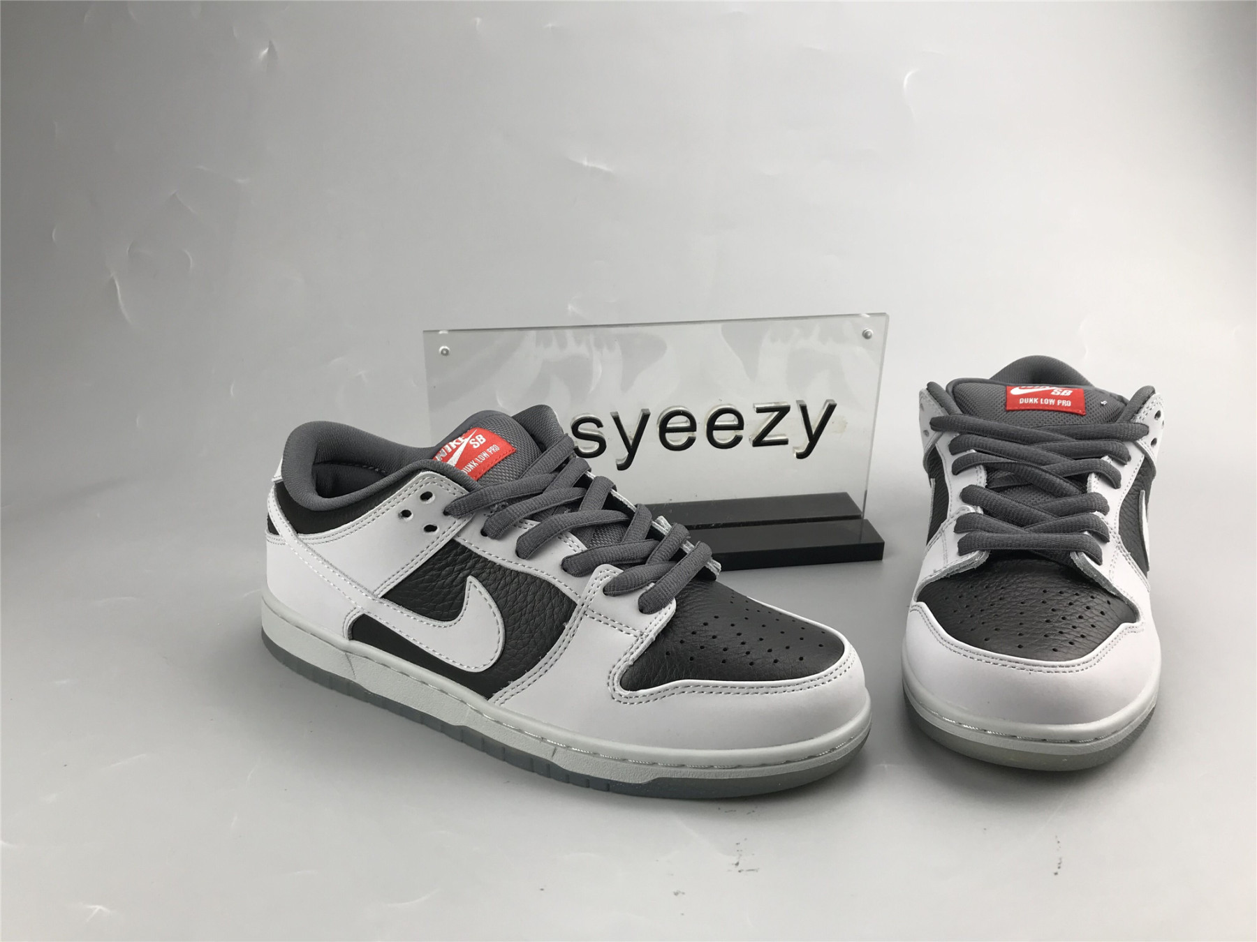 ua nike atlas x dunk low preM1vm sb